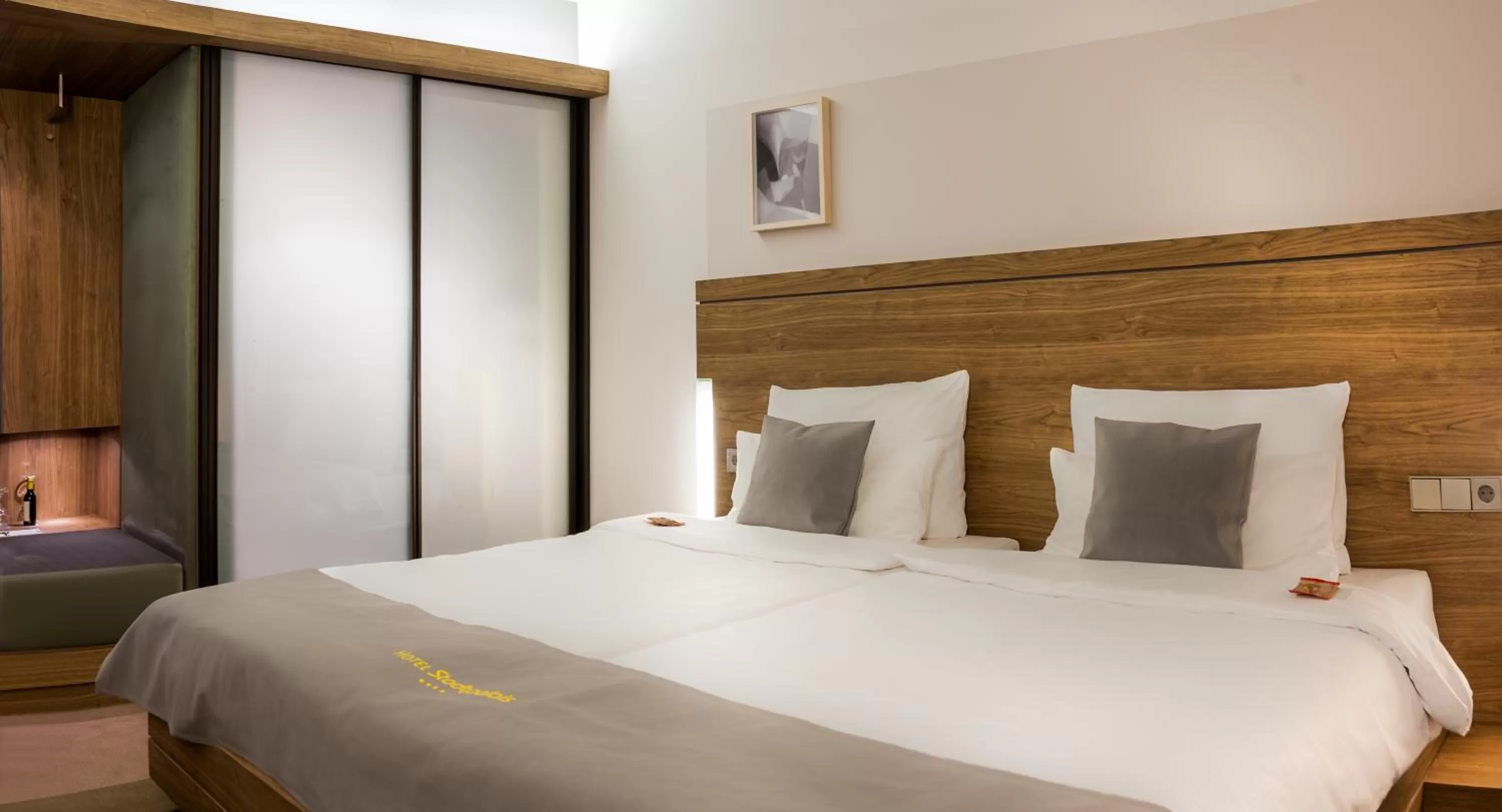 Photo of the whole room, Bed in Hotel Stadtpalais