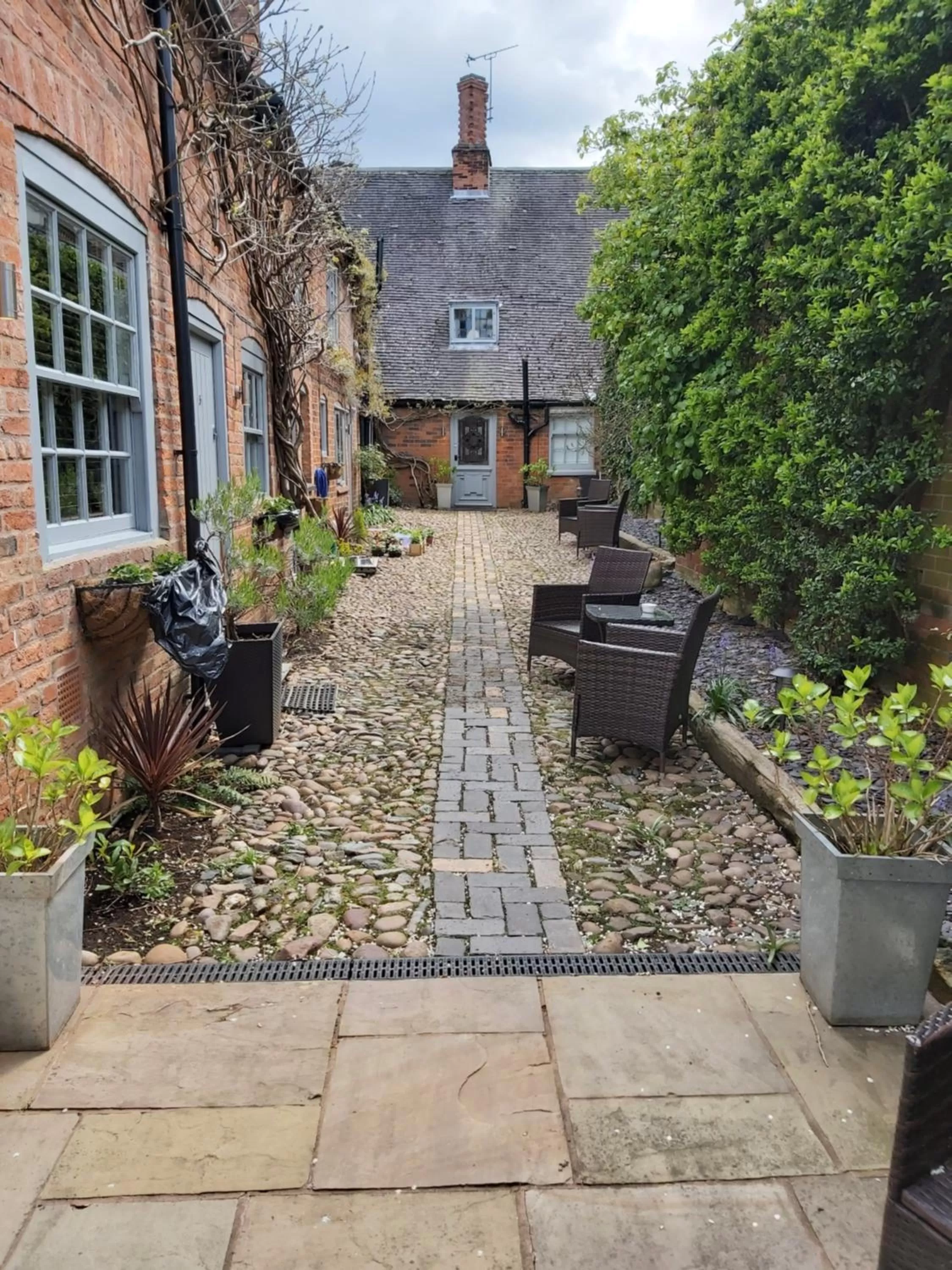 Property building in B&Bat no3