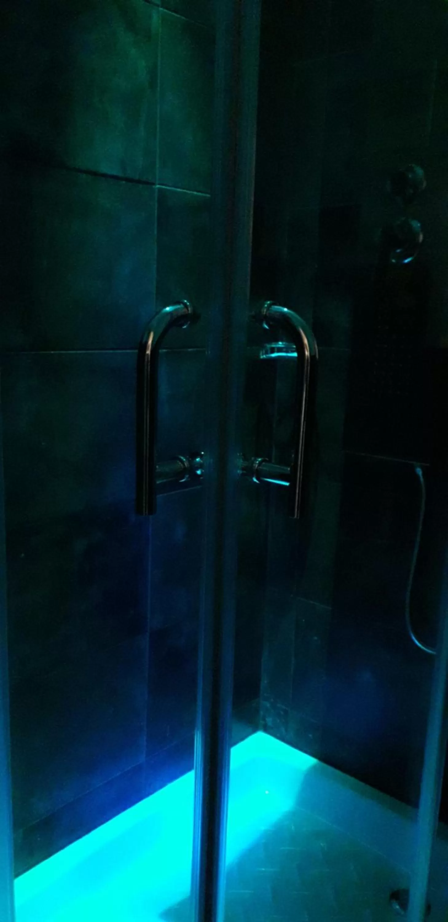 Bathroom in A 2 PASSI da