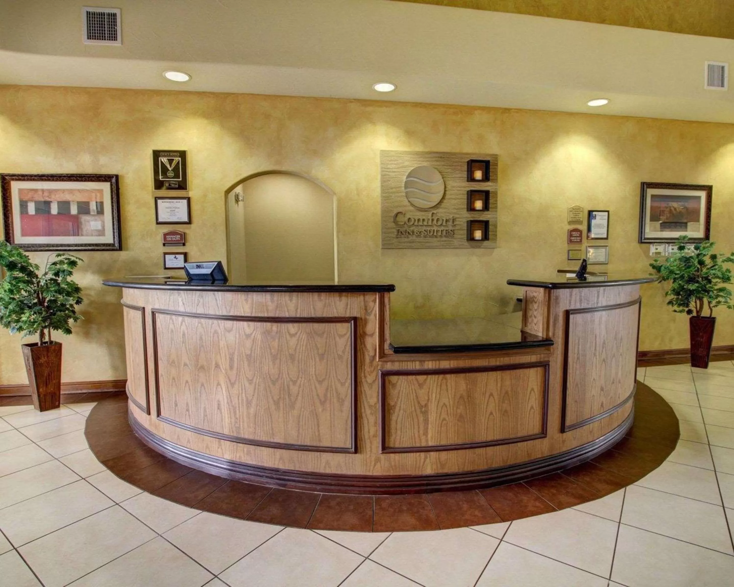 Lobby or reception in Comfort Inn & Suites