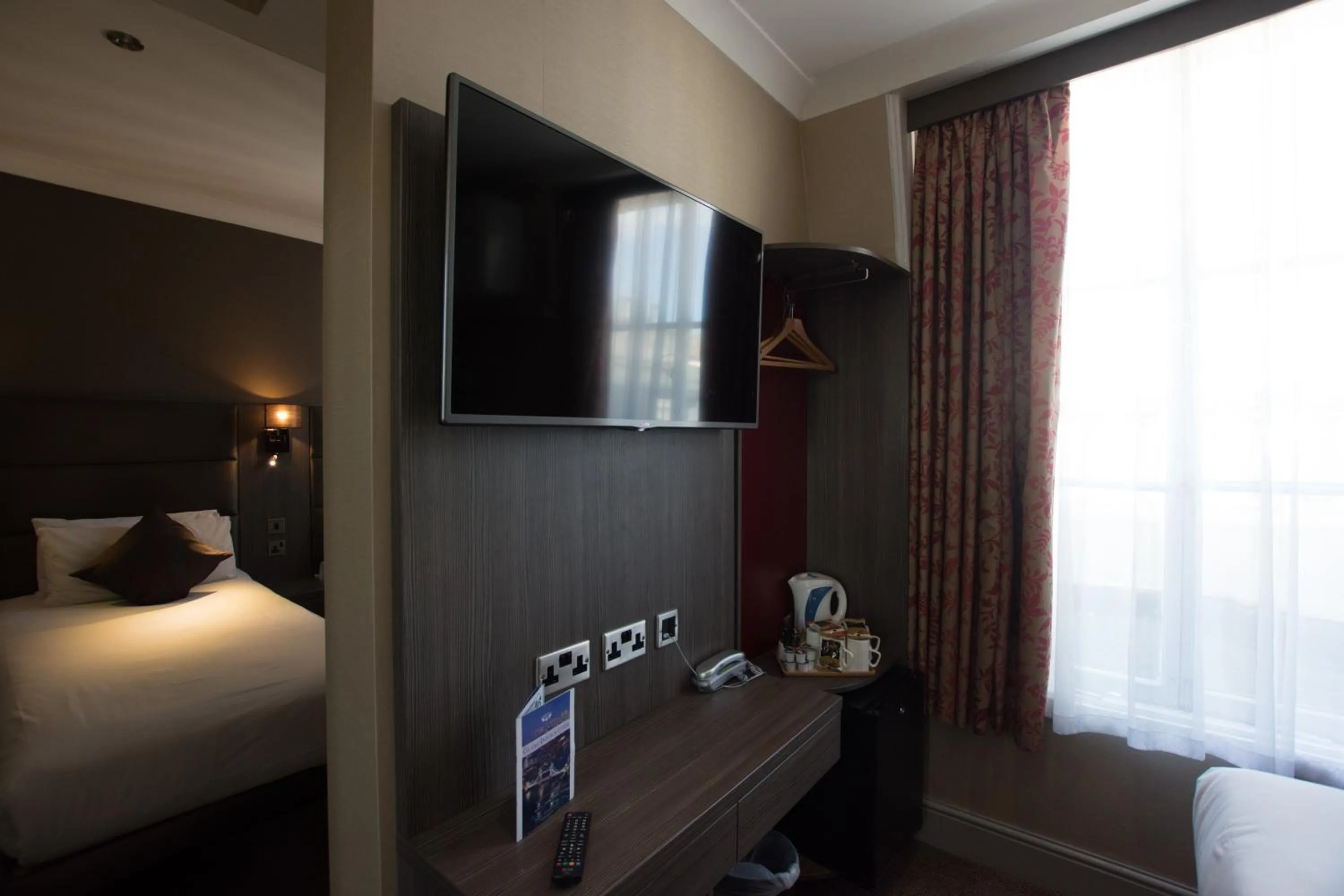 Bed in Brunel Hotel
