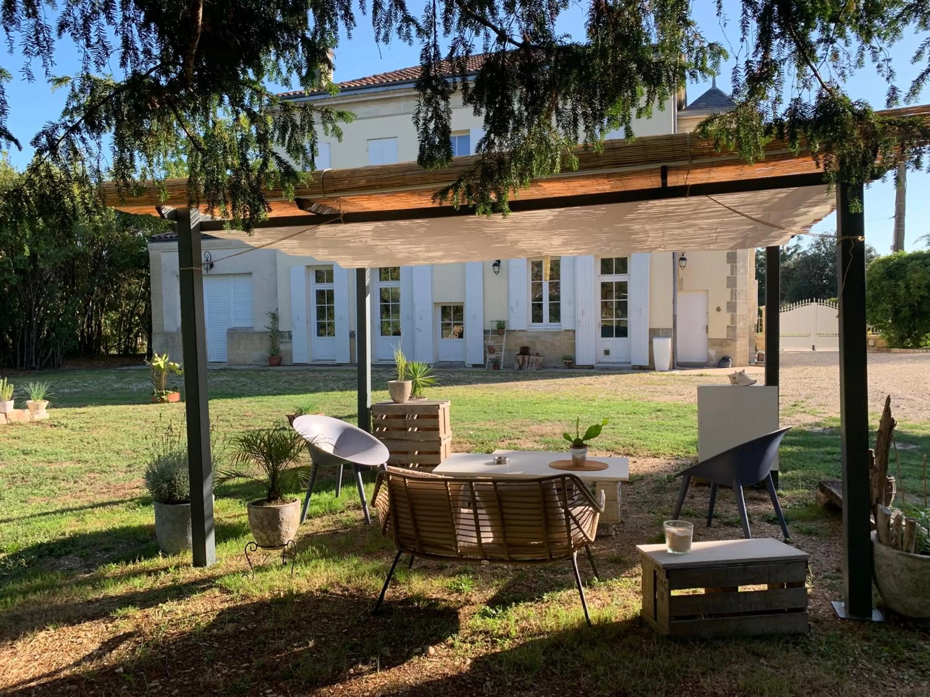 Garden, Property Building in Suite privative Abella - Aile de maison bourgeoise