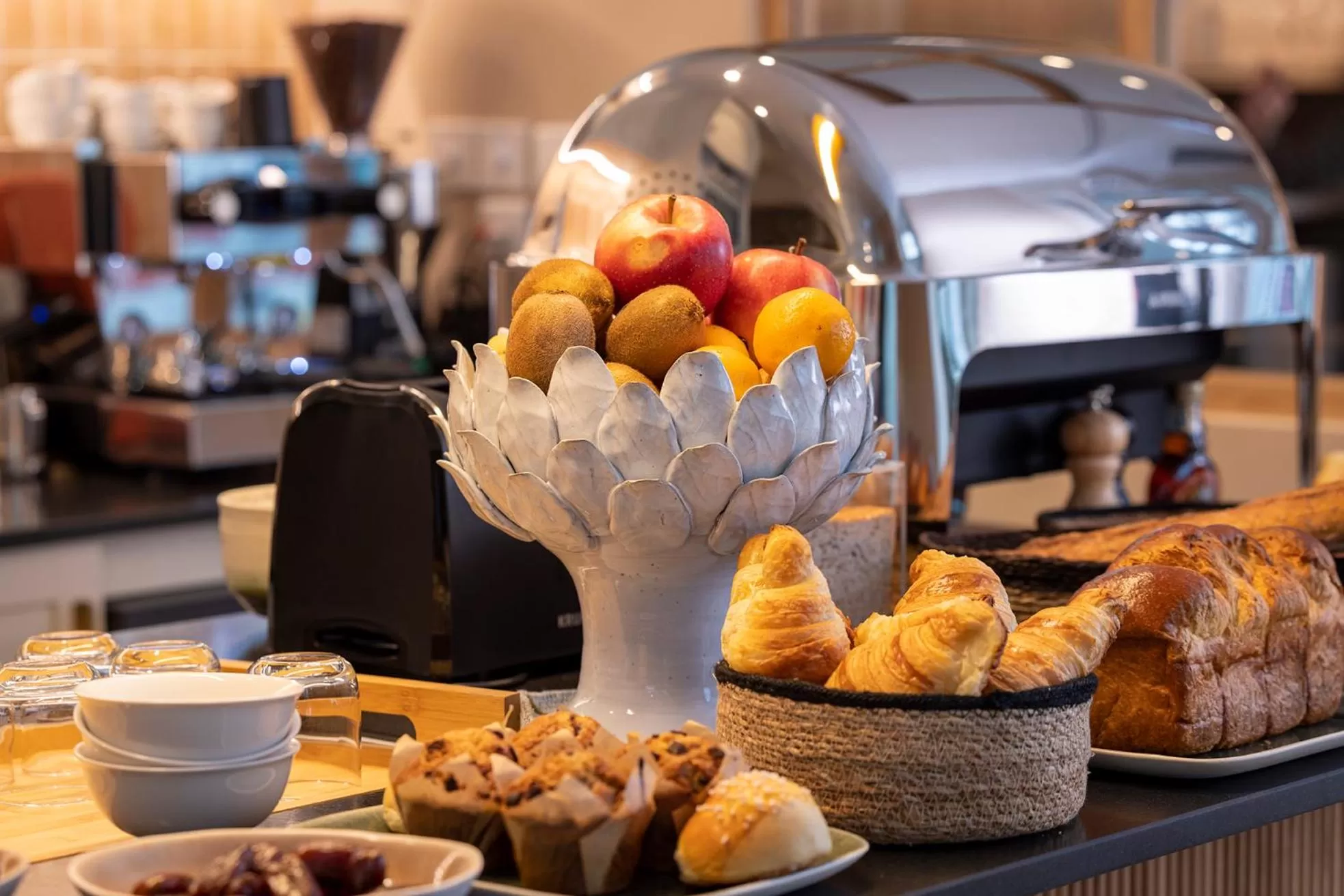 Breakfast in Le Petit Oberkampf Hotel & Spa