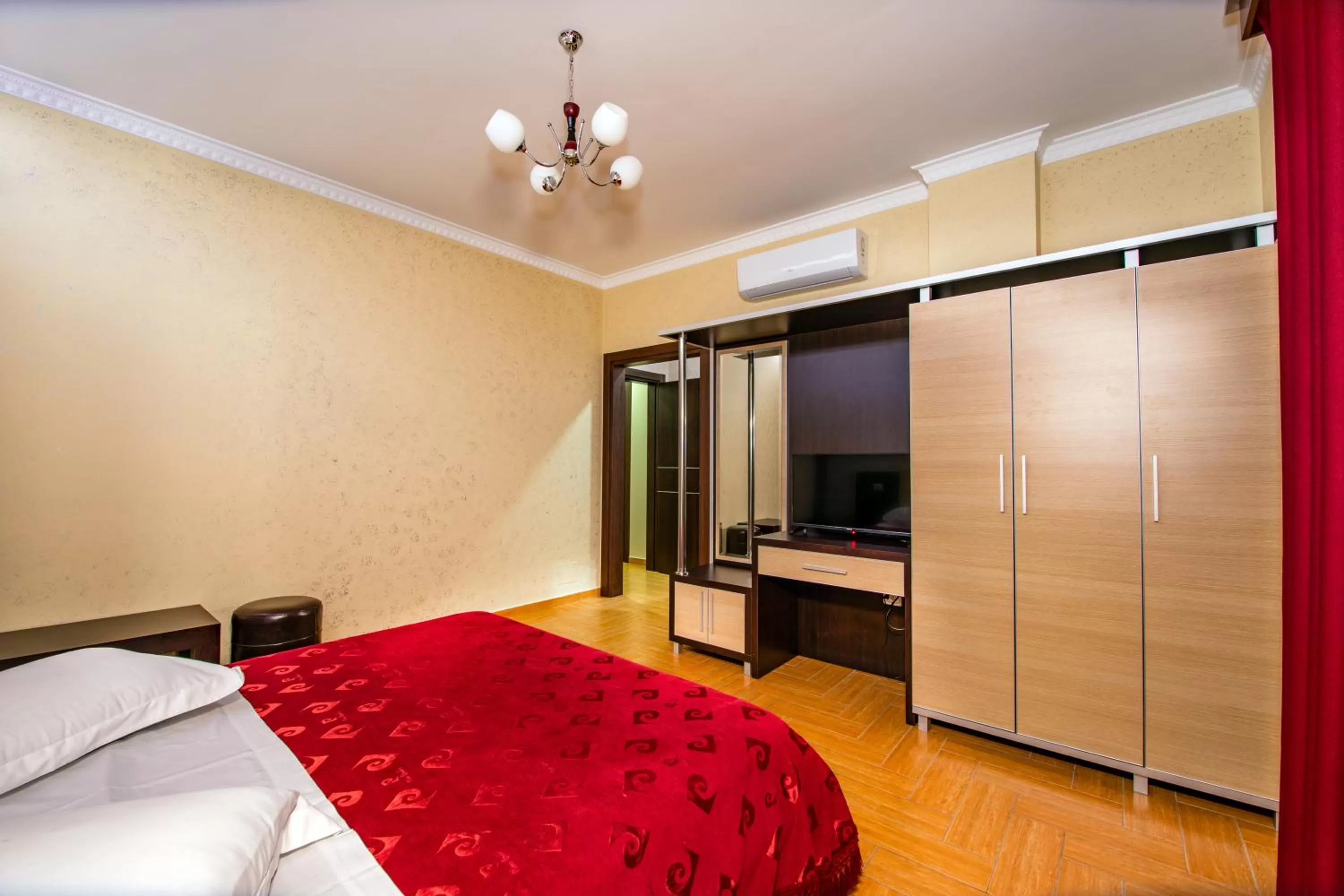 Bed in Fieri International Hotel