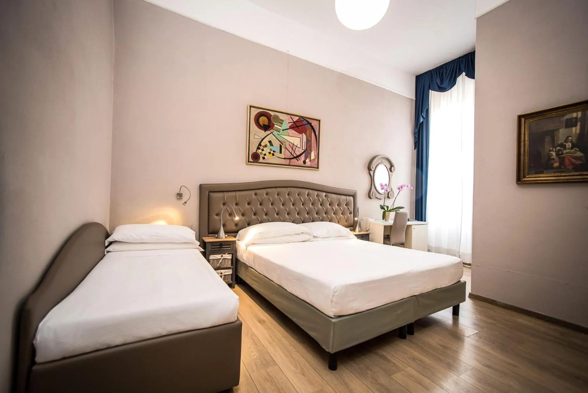 Bed in Hotel Ristorante Ala d'Oro