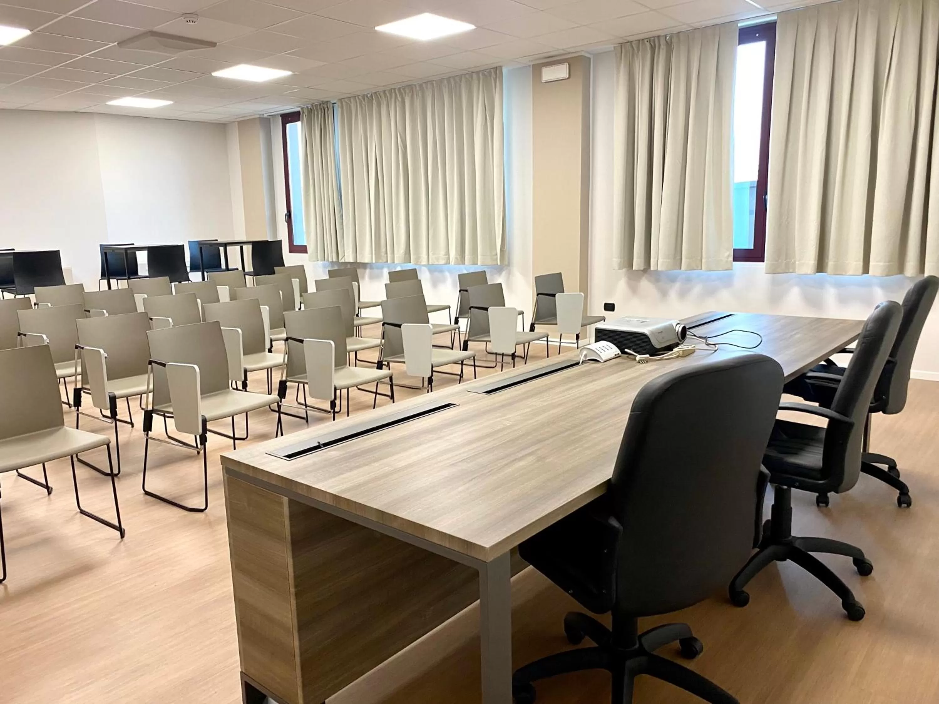 Meeting/conference room in Break Hotel