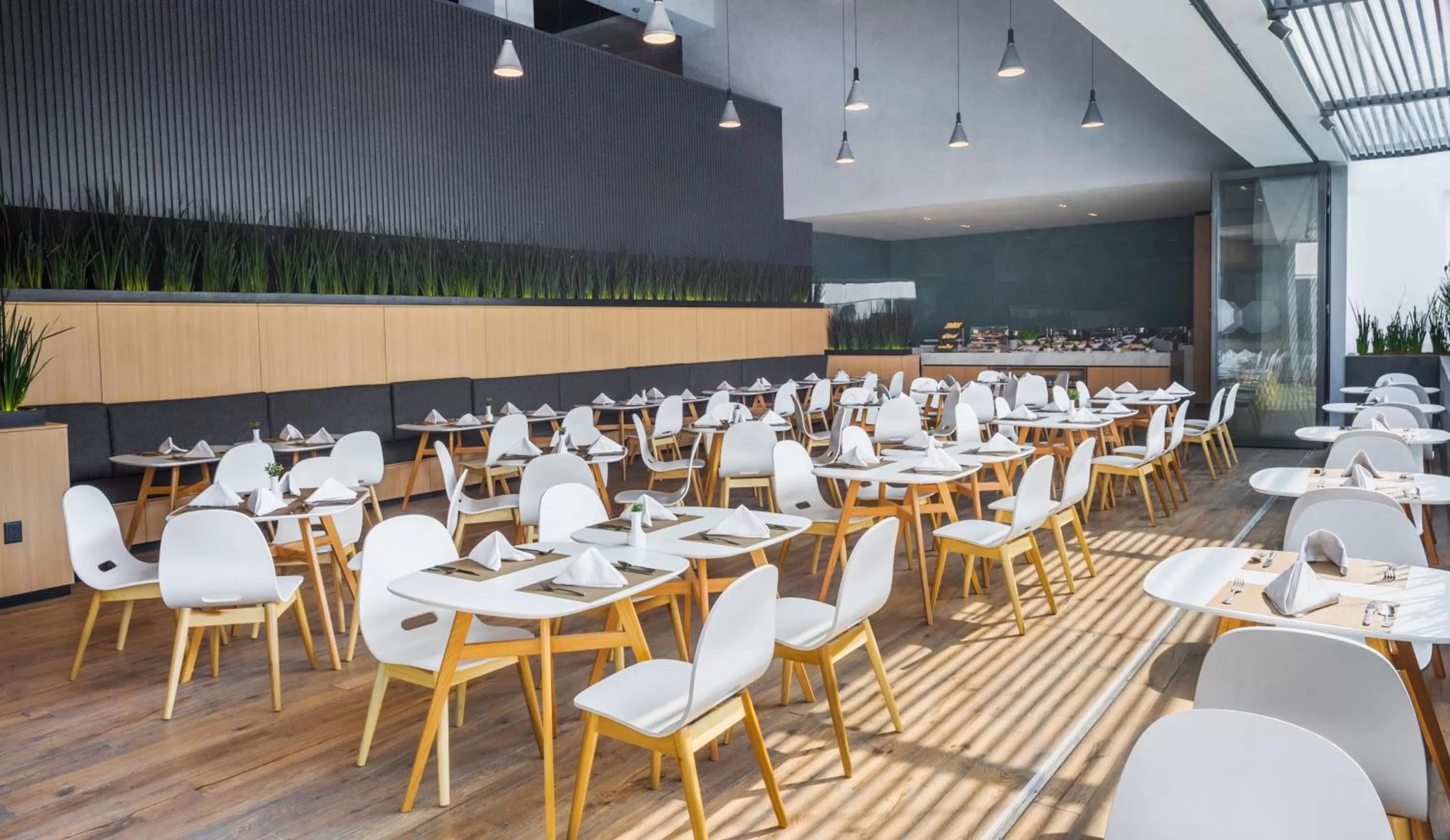 Restaurant/places to eat in Holiday Inn Morelia by IHG