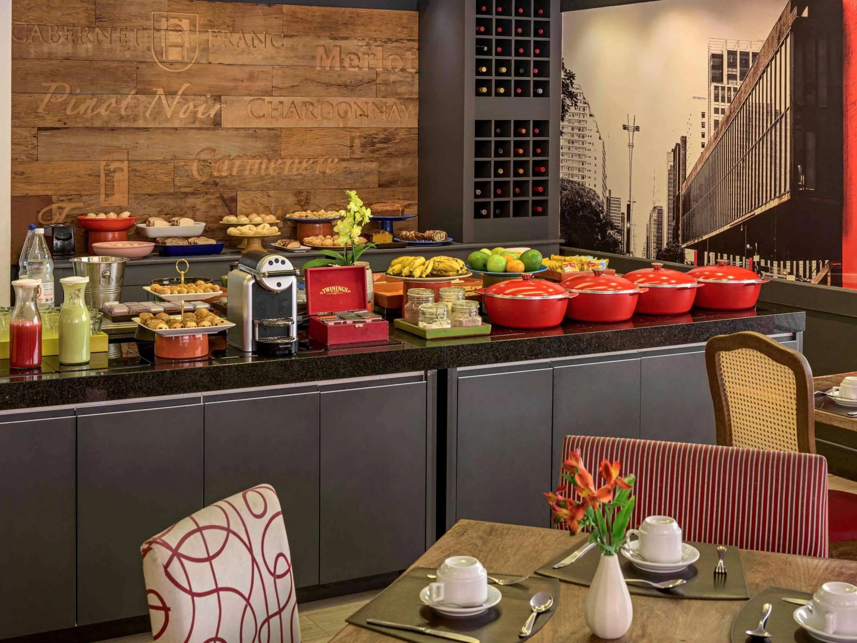 Restaurant/places to eat in Mercure Sao Paulo Alamedas