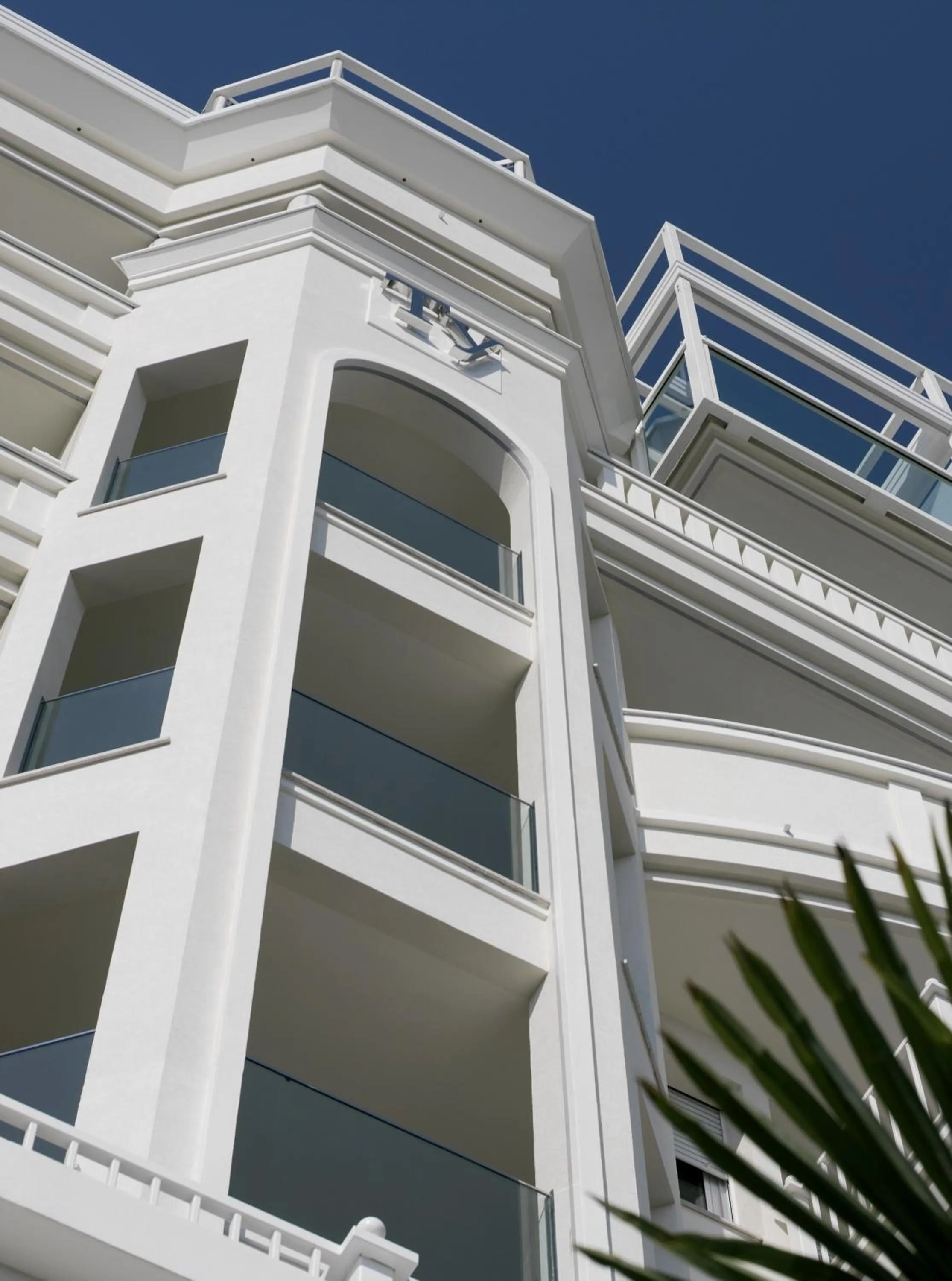 Facade/entrance in Hotel Tiffany's