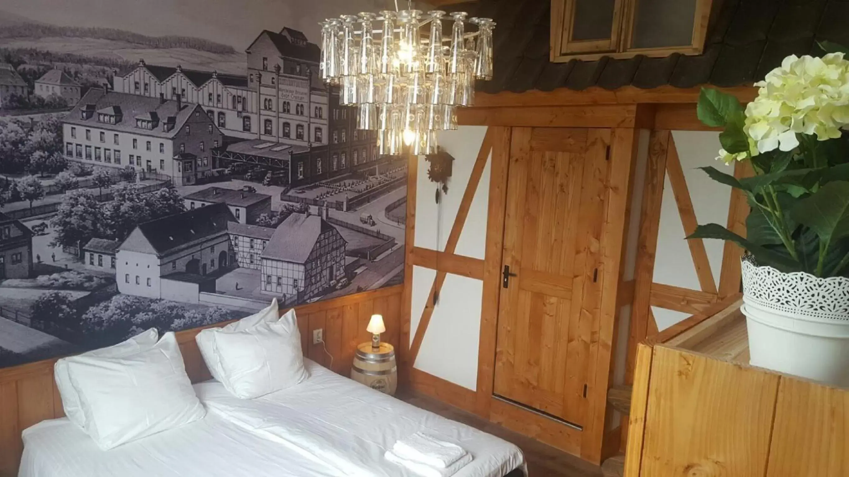 Deluxe Room in Blue Collar Hotel Deluxe Room in Blue Collar Hotel