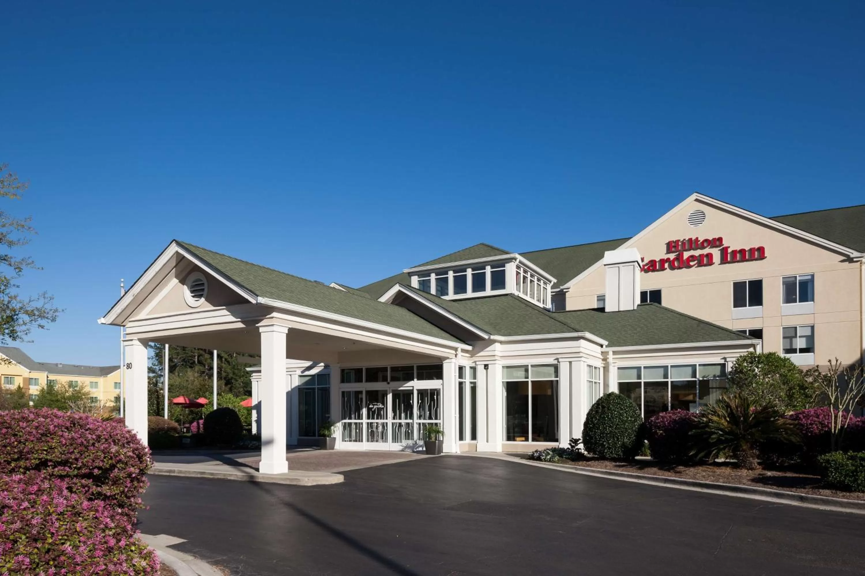 Property building in Hilton Garden Inn Savannah Airport