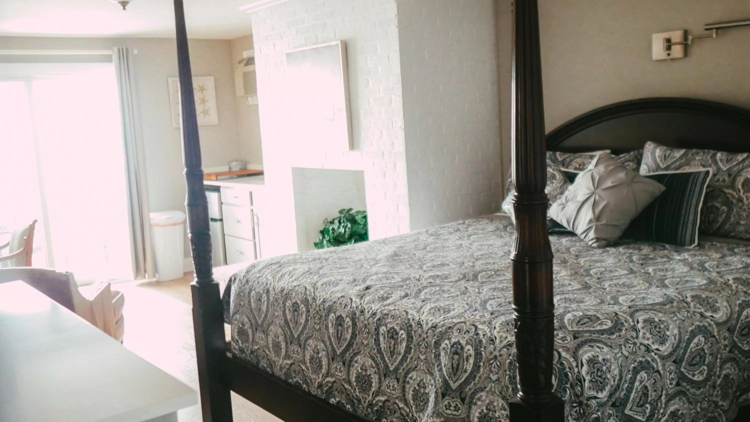 Bed in The Atlantic Motel