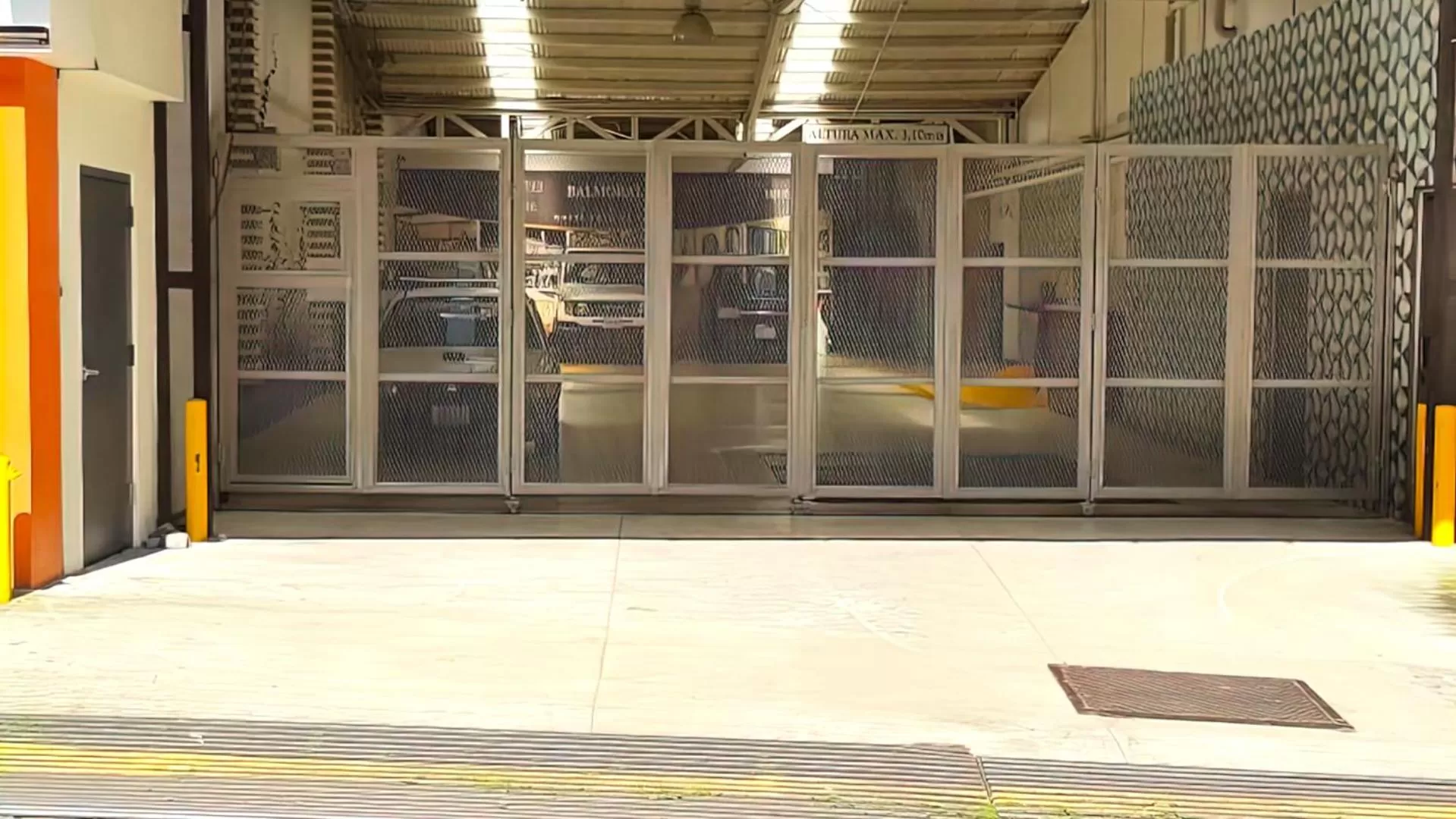 Parking in Balmoral Hotel San José CR, Historic District