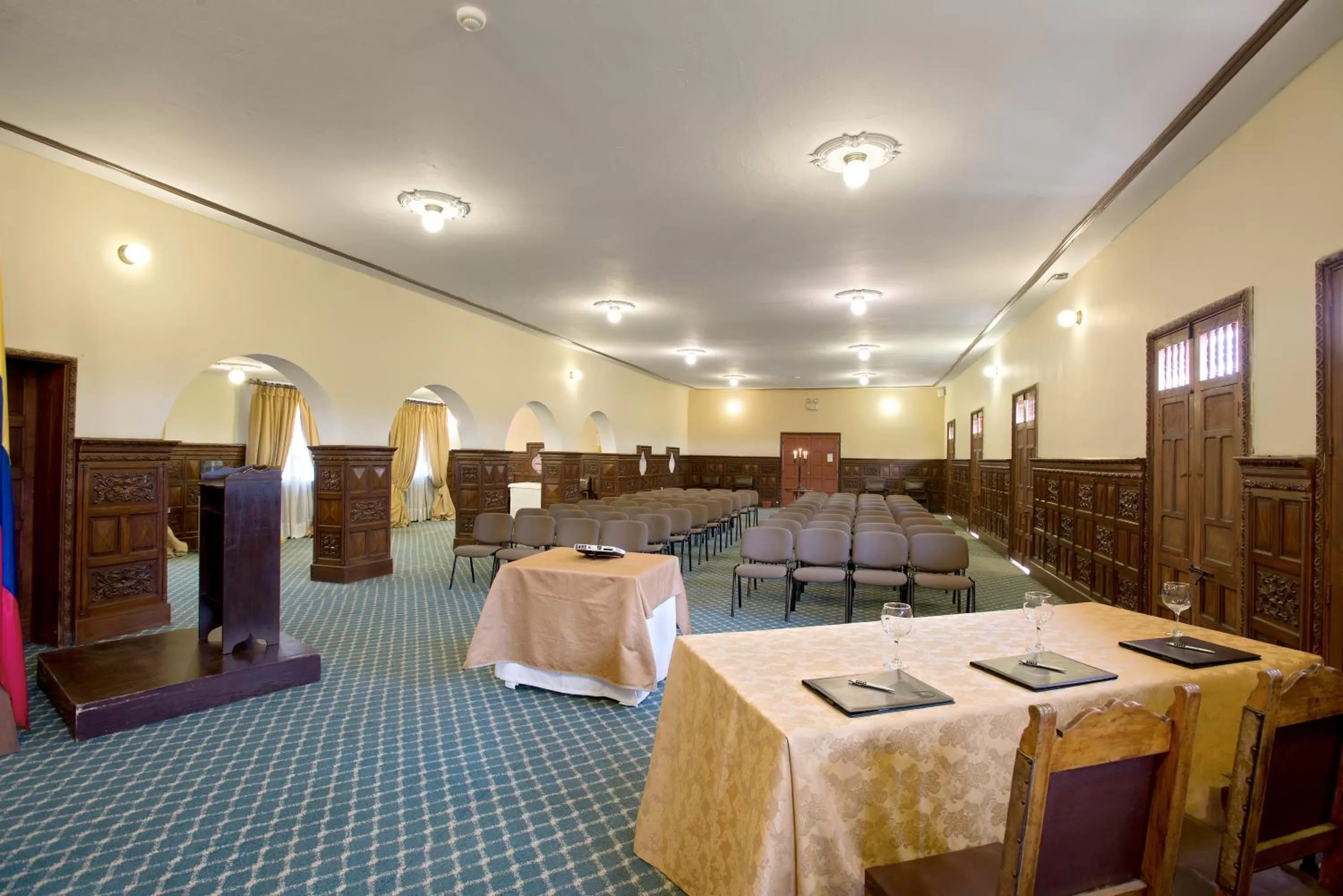 Business facilities in Hotel Dann Monasterio