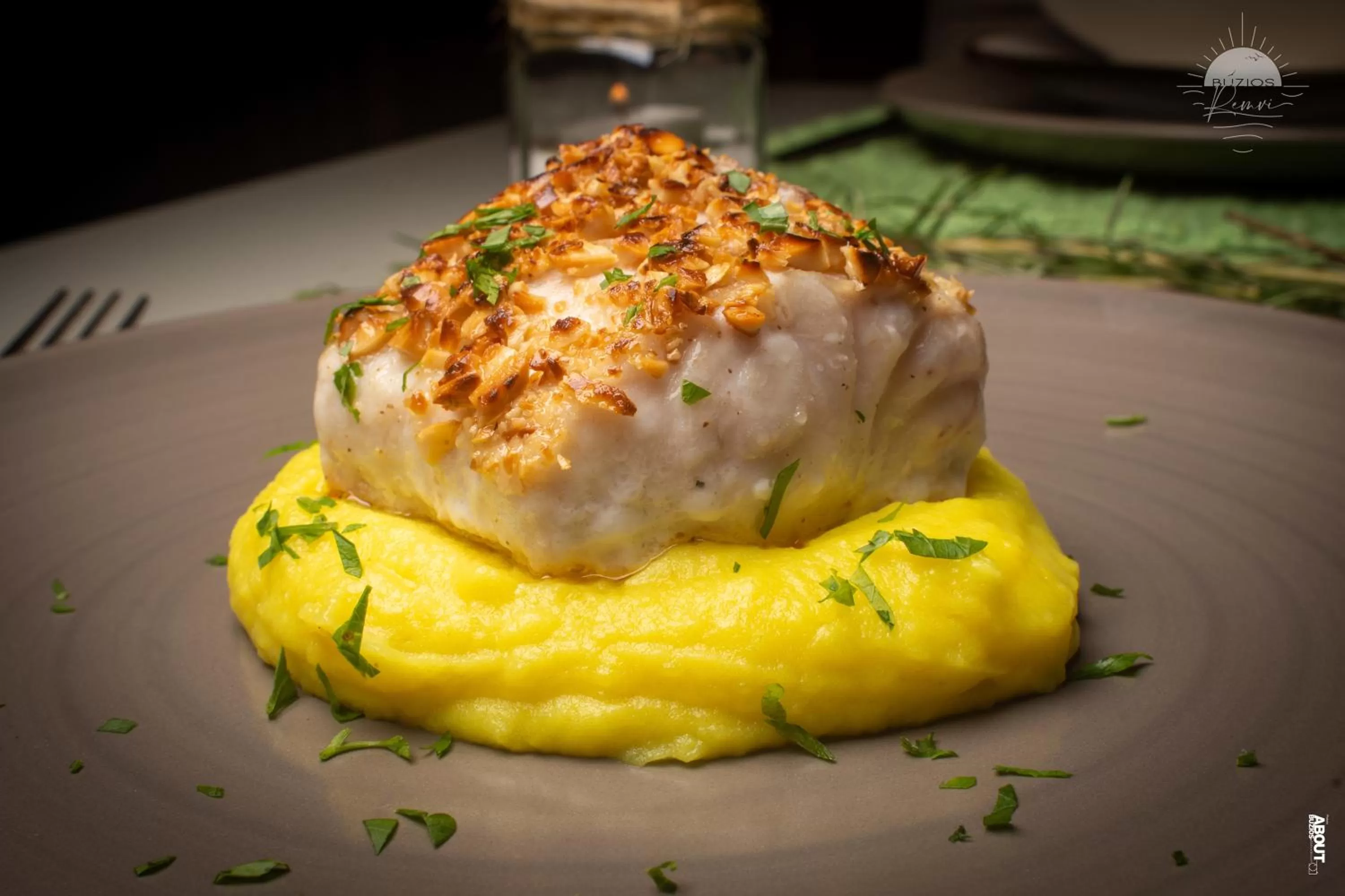 Restaurant/places to eat in Pousada Praia João Fernandes