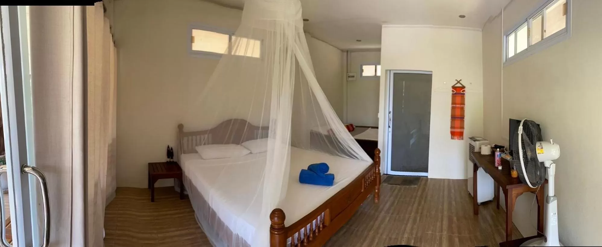 Bed in Khao Sok Hill Top Resort