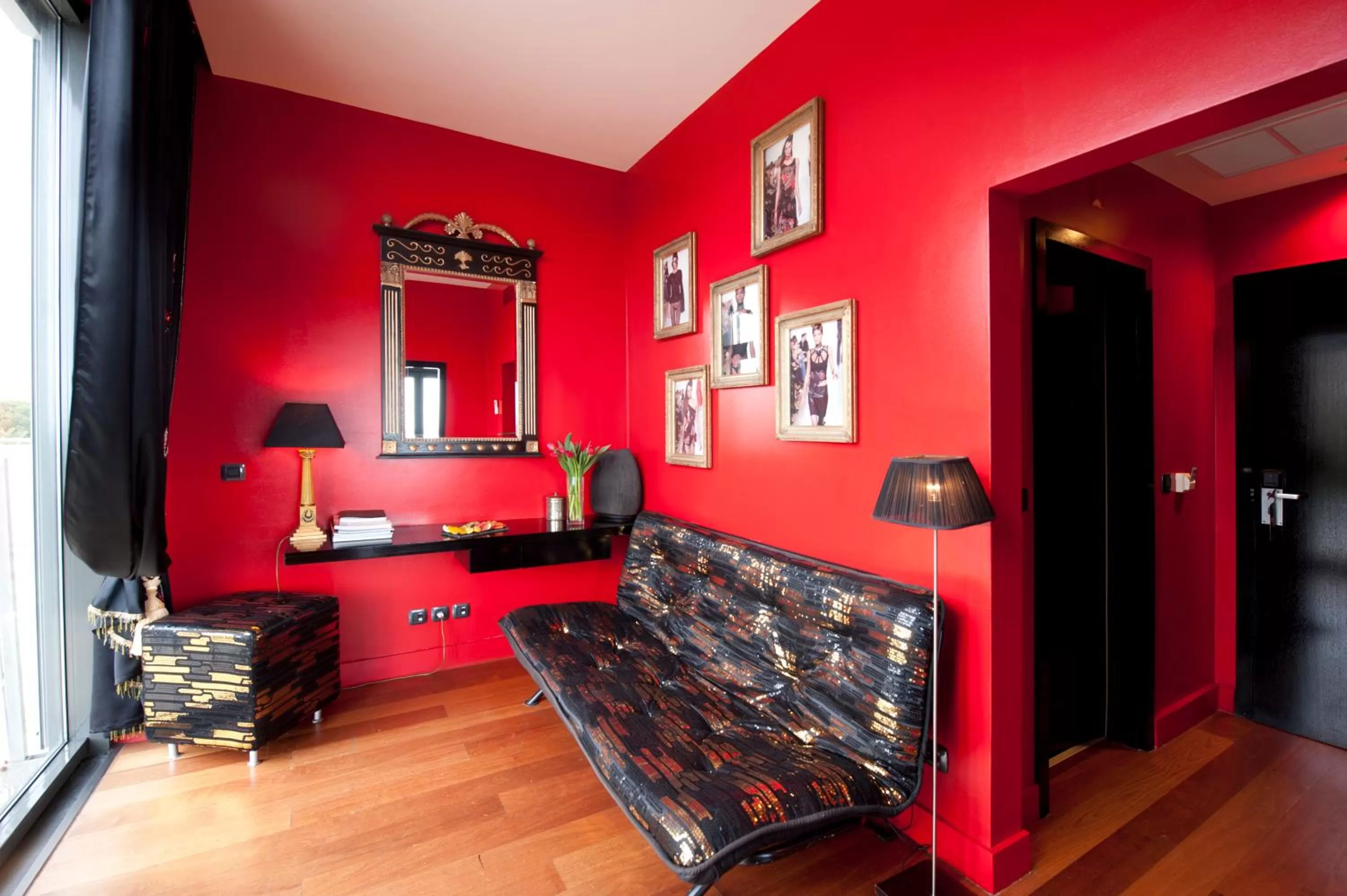 Living room in Farol Hotel