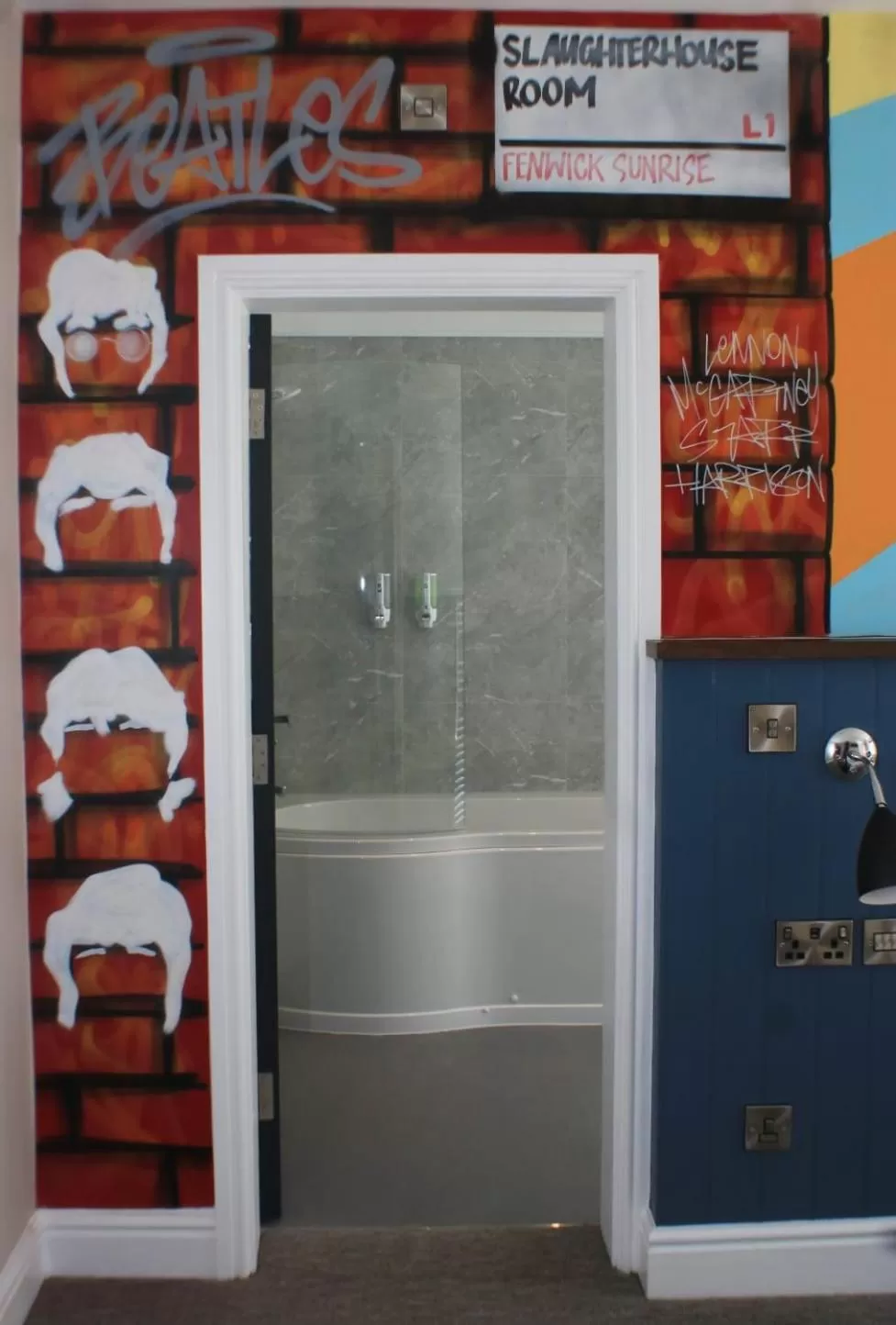 Logo/Certificate/Sign, Bathroom in Fenwick Sunrise Hotel