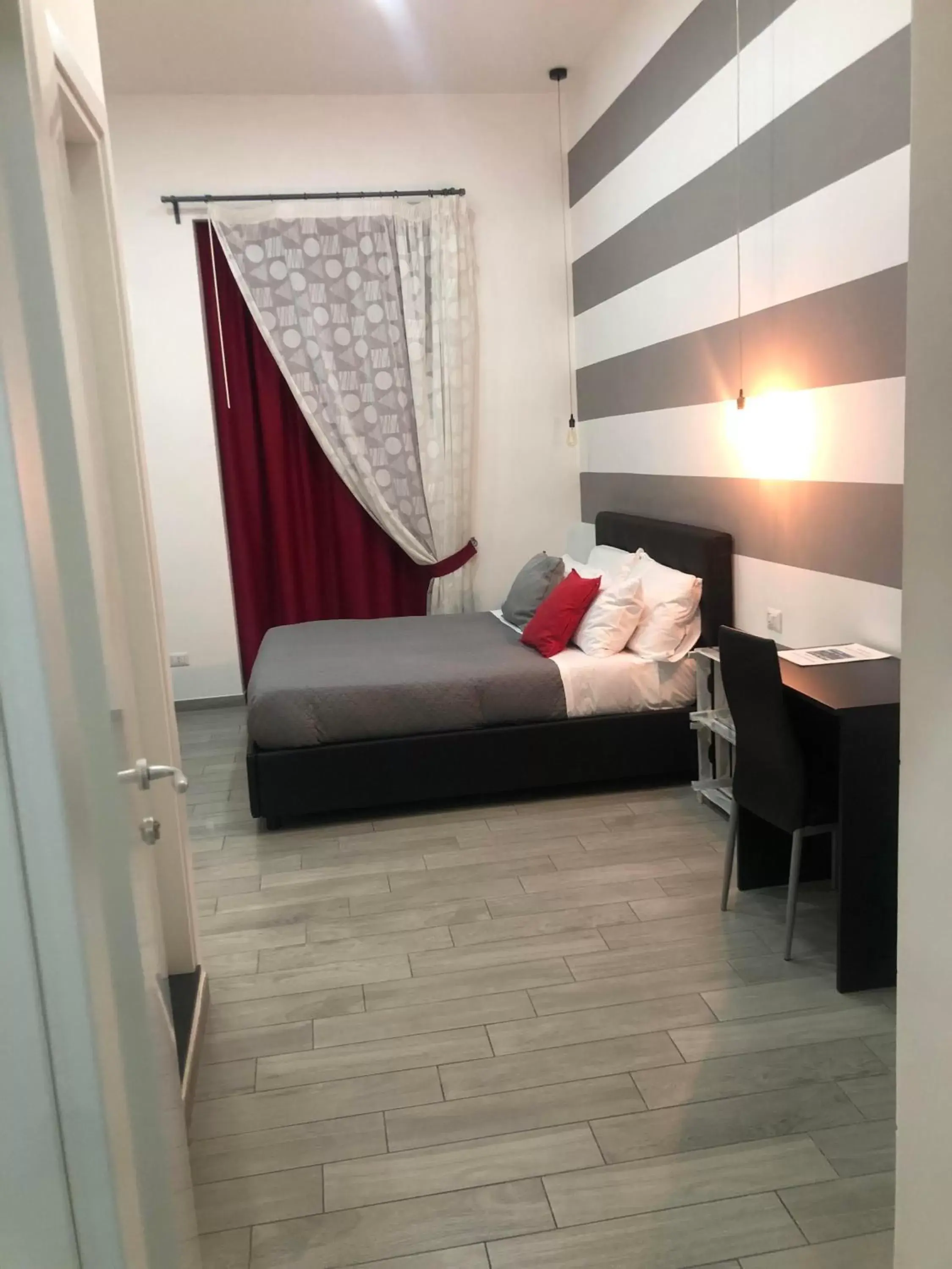 Deluxe Double Room with Balcony - single occupancy in Napoli DownTown Deluxe Double Room with Balcony - single occupancy in Napoli DownTown