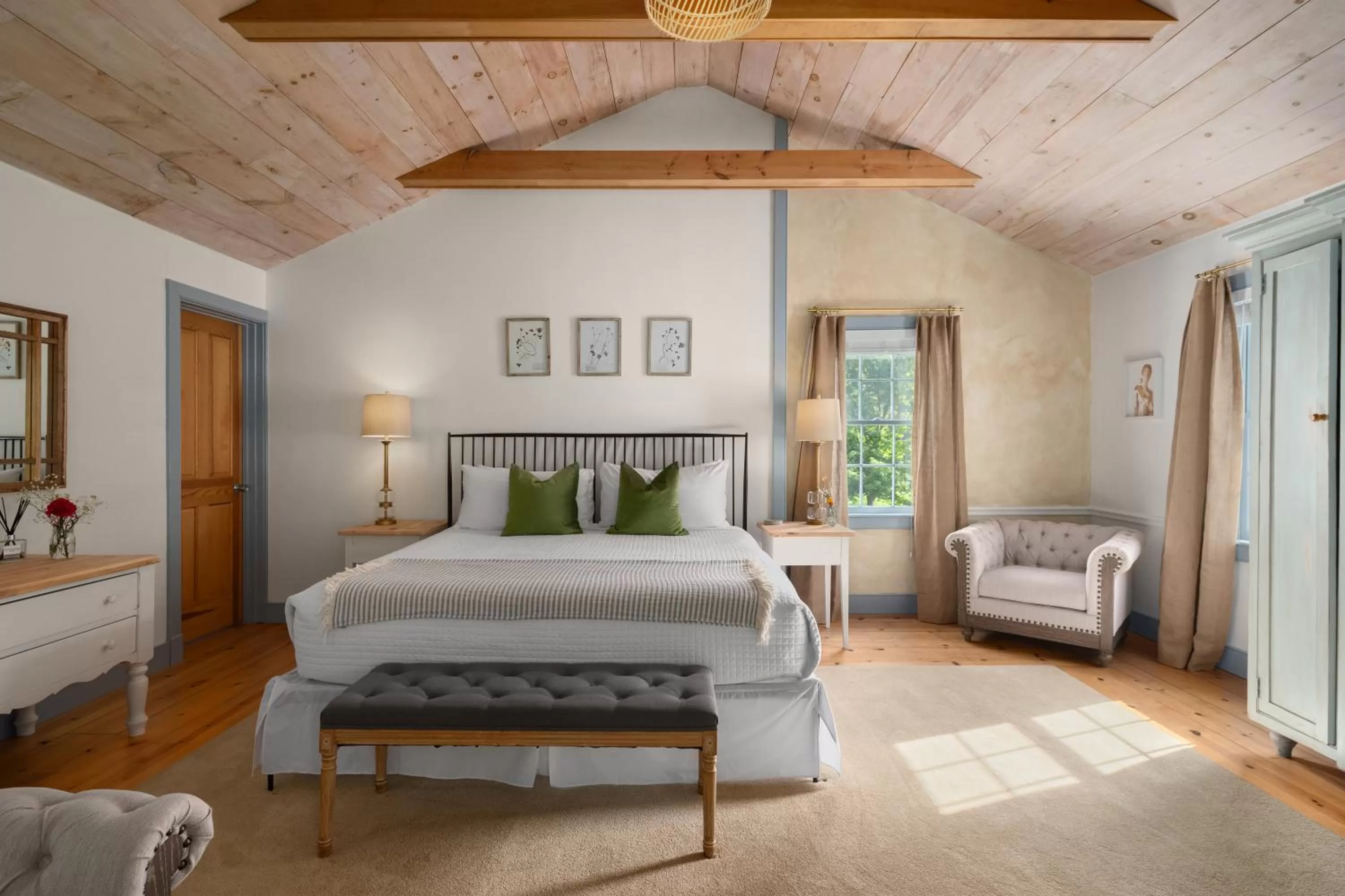 Bedroom, Bed in Inn at Silver Maple Farm