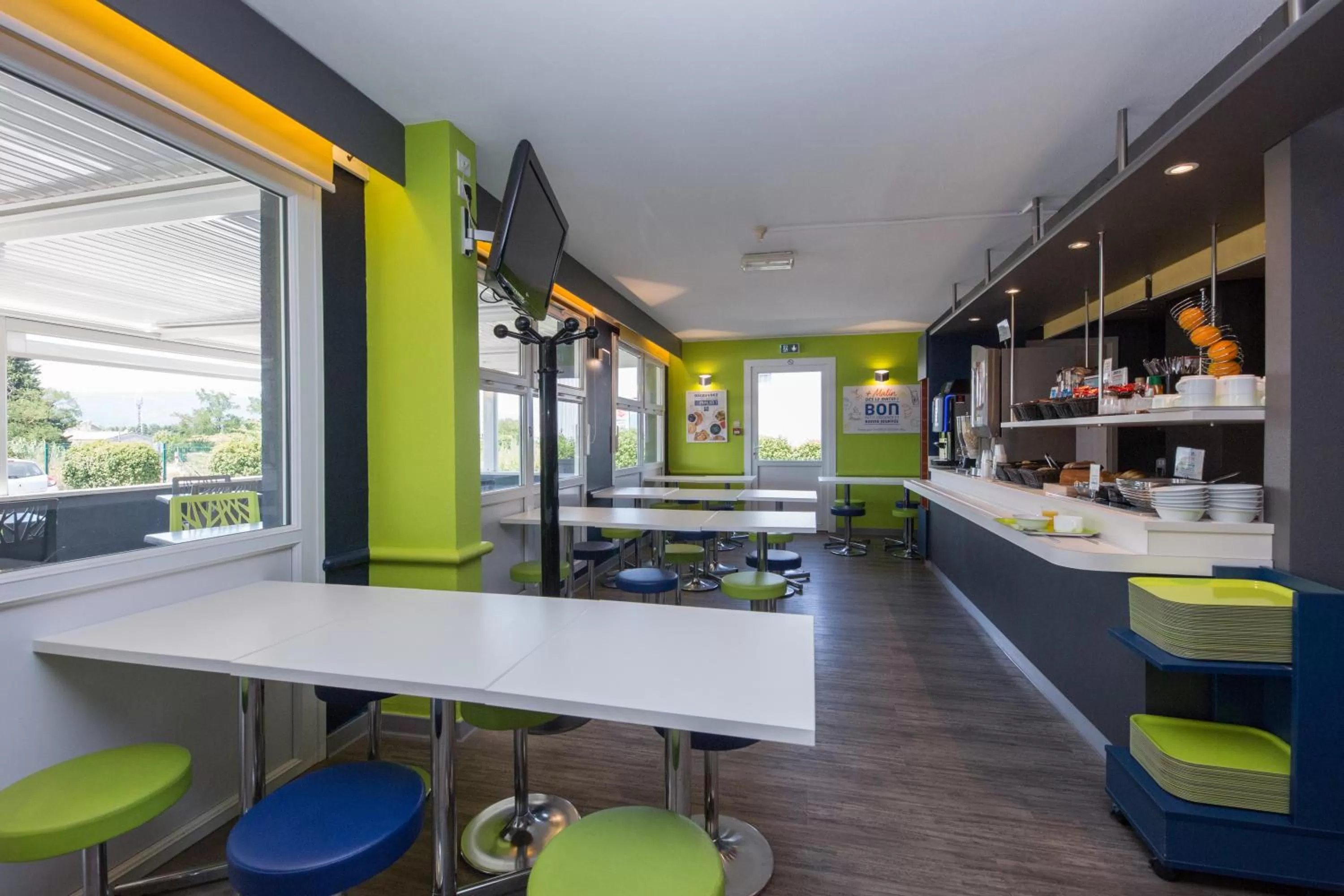 Lobby or reception in Ibis Budget Montelimar