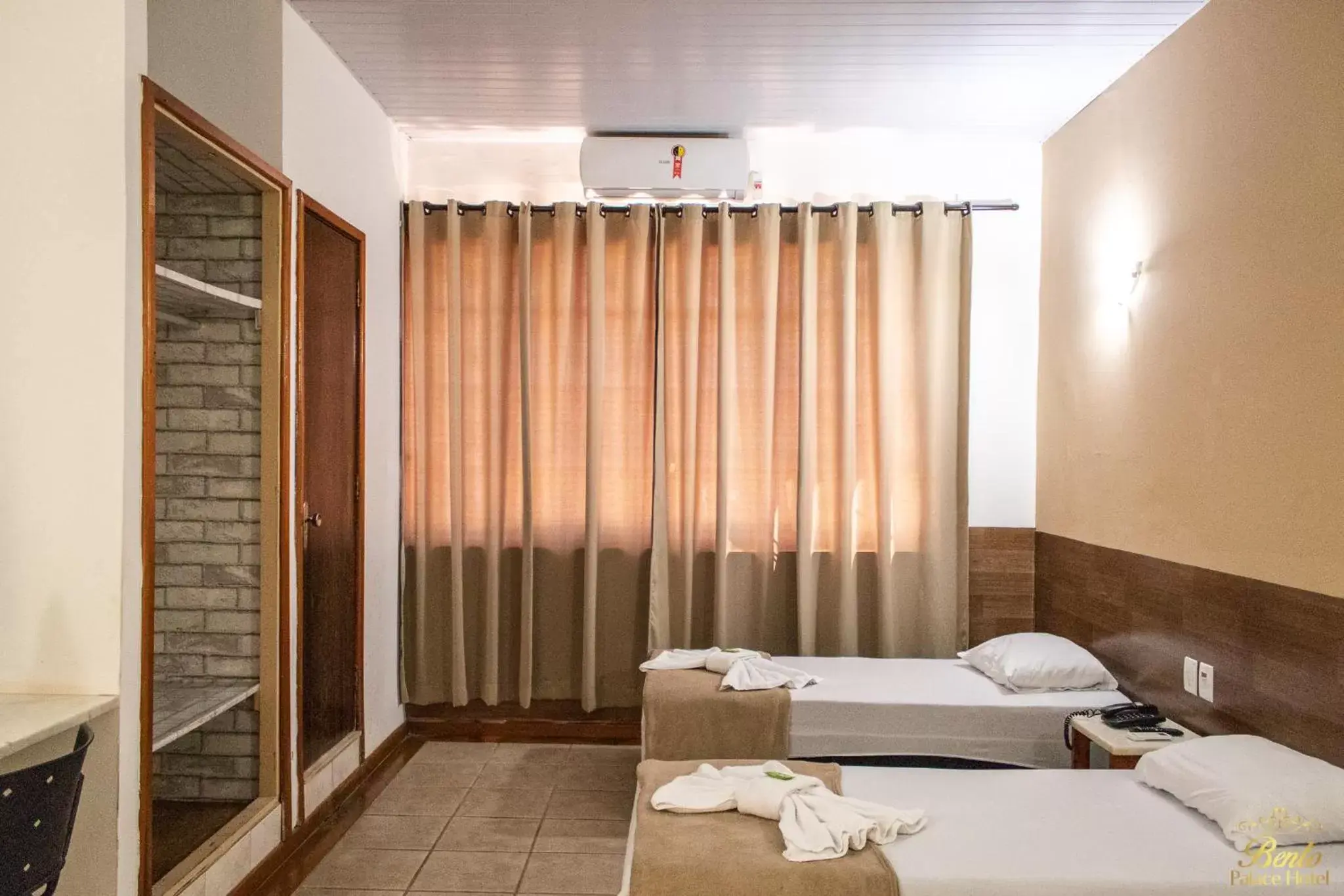 Standard Twin Room in Bento palace hotel Standard Twin Room in Bento palace hotel