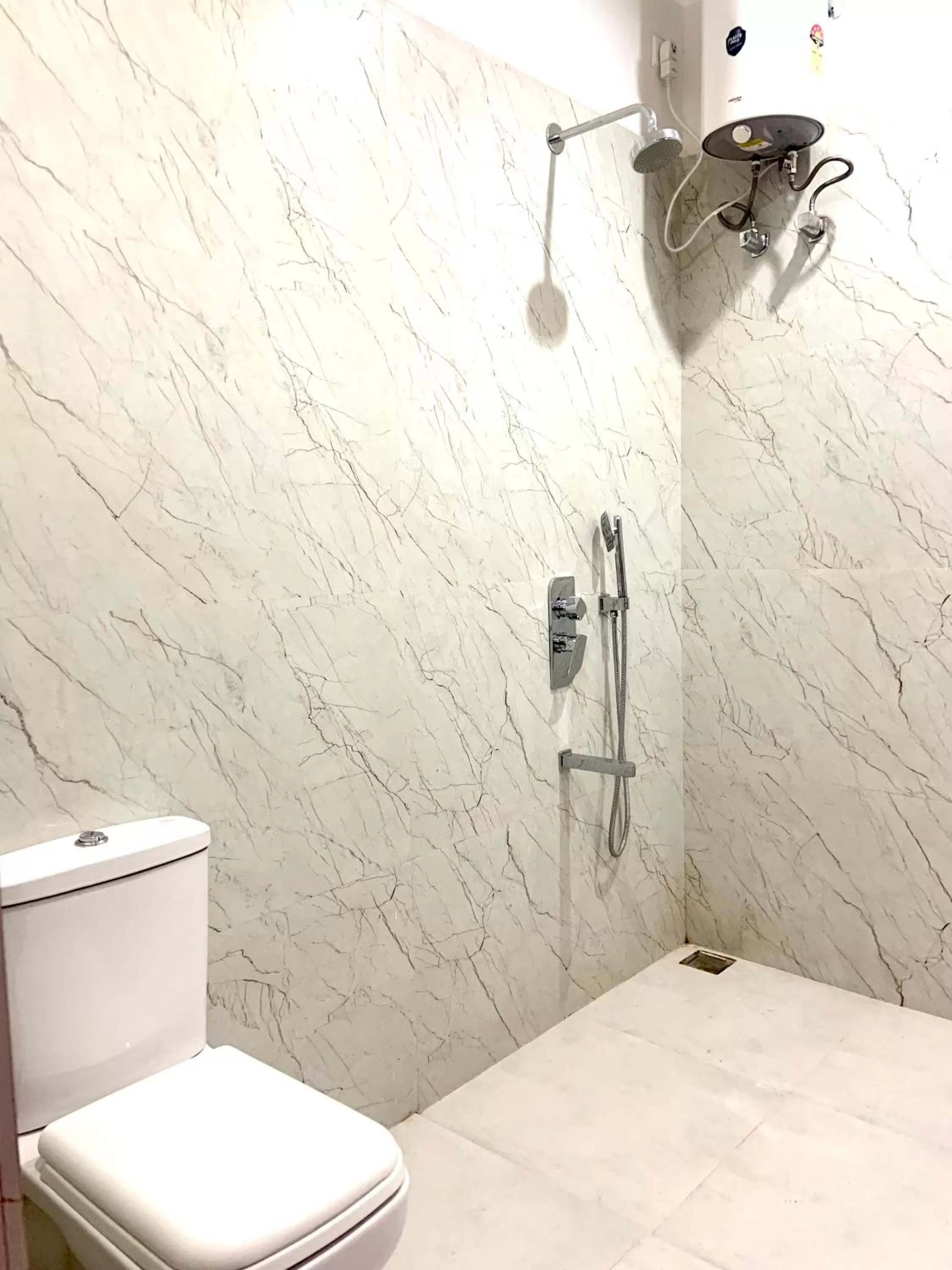 Bathroom in Hotel Swagatam