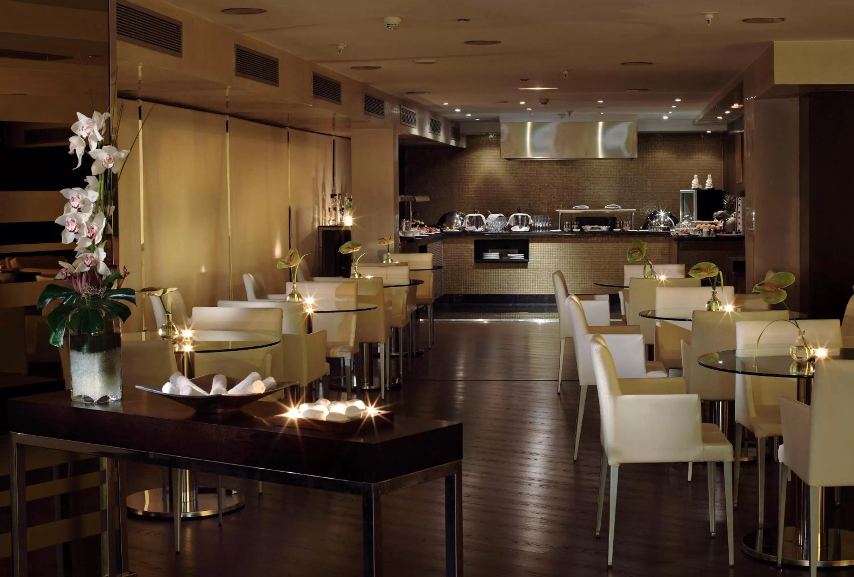 Lounge or bar in Melia Barcelona Sarriá