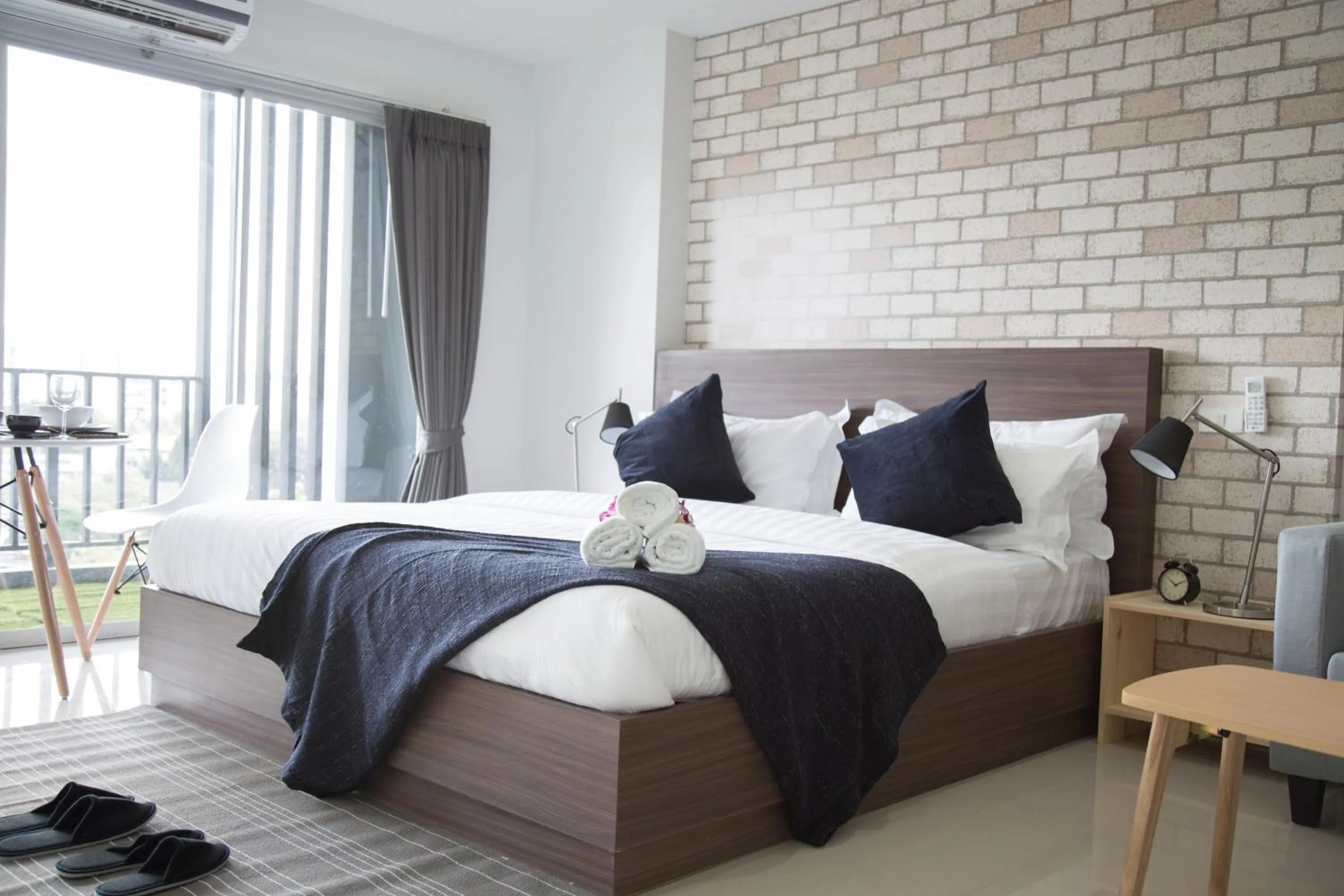 Bedroom, Bed in Q Space Residence