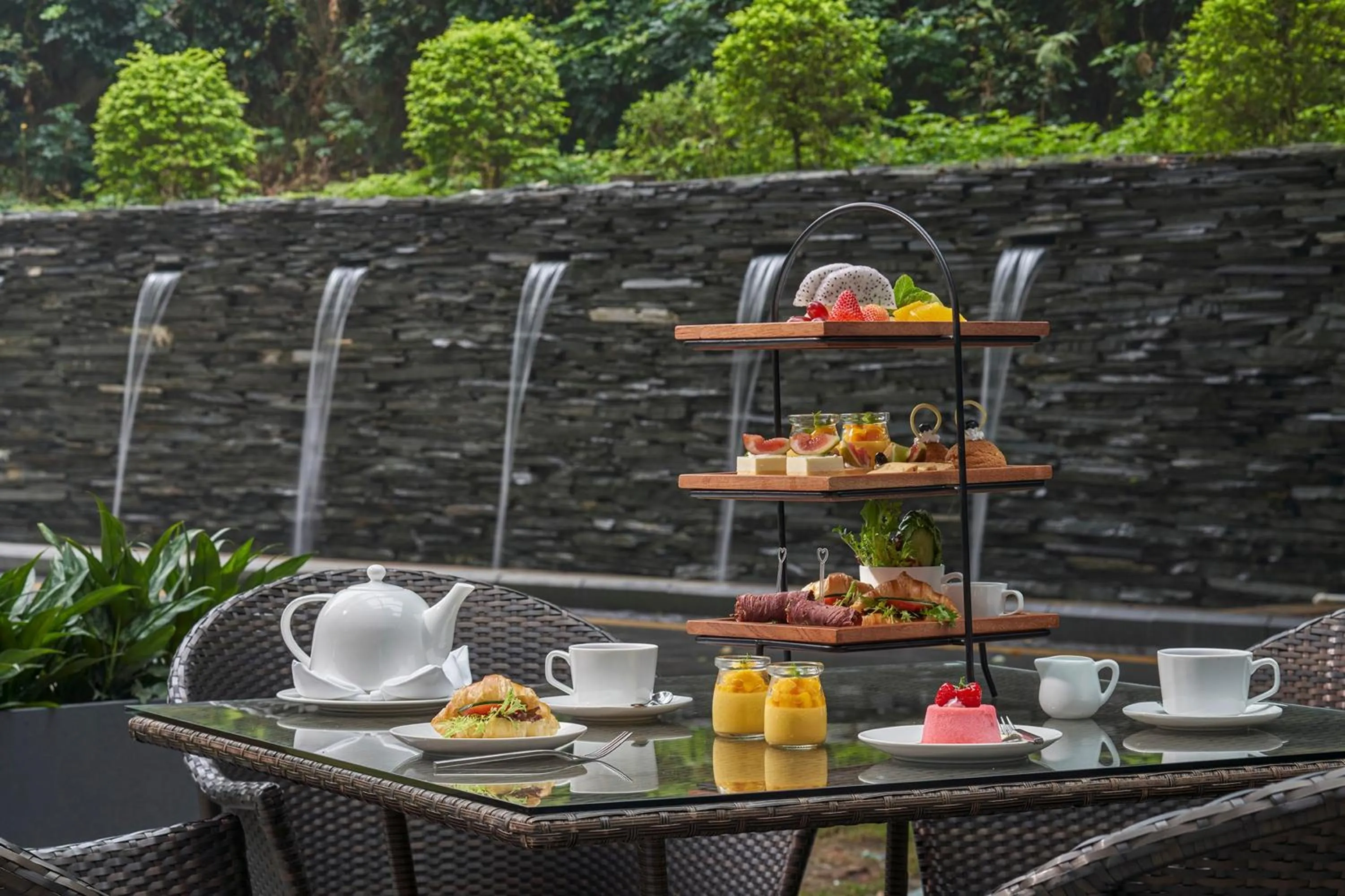 Restaurant/places to eat in Junluxe Hotel Guangzhou Science City-Free Shuttle Bus Service to Guangzhou Canton Fair