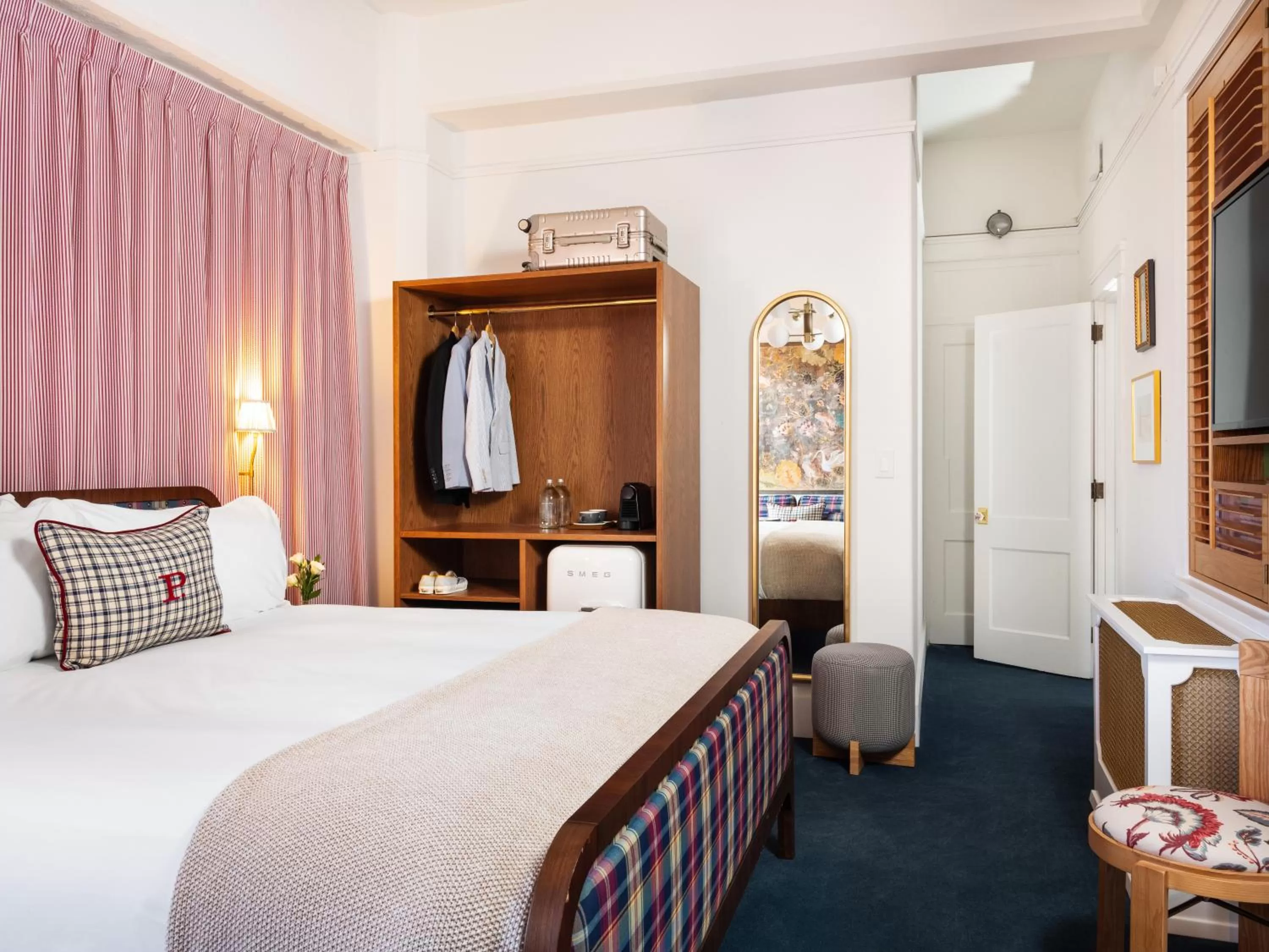 Bed in Palihotel San Diego Gaslamp Quarter