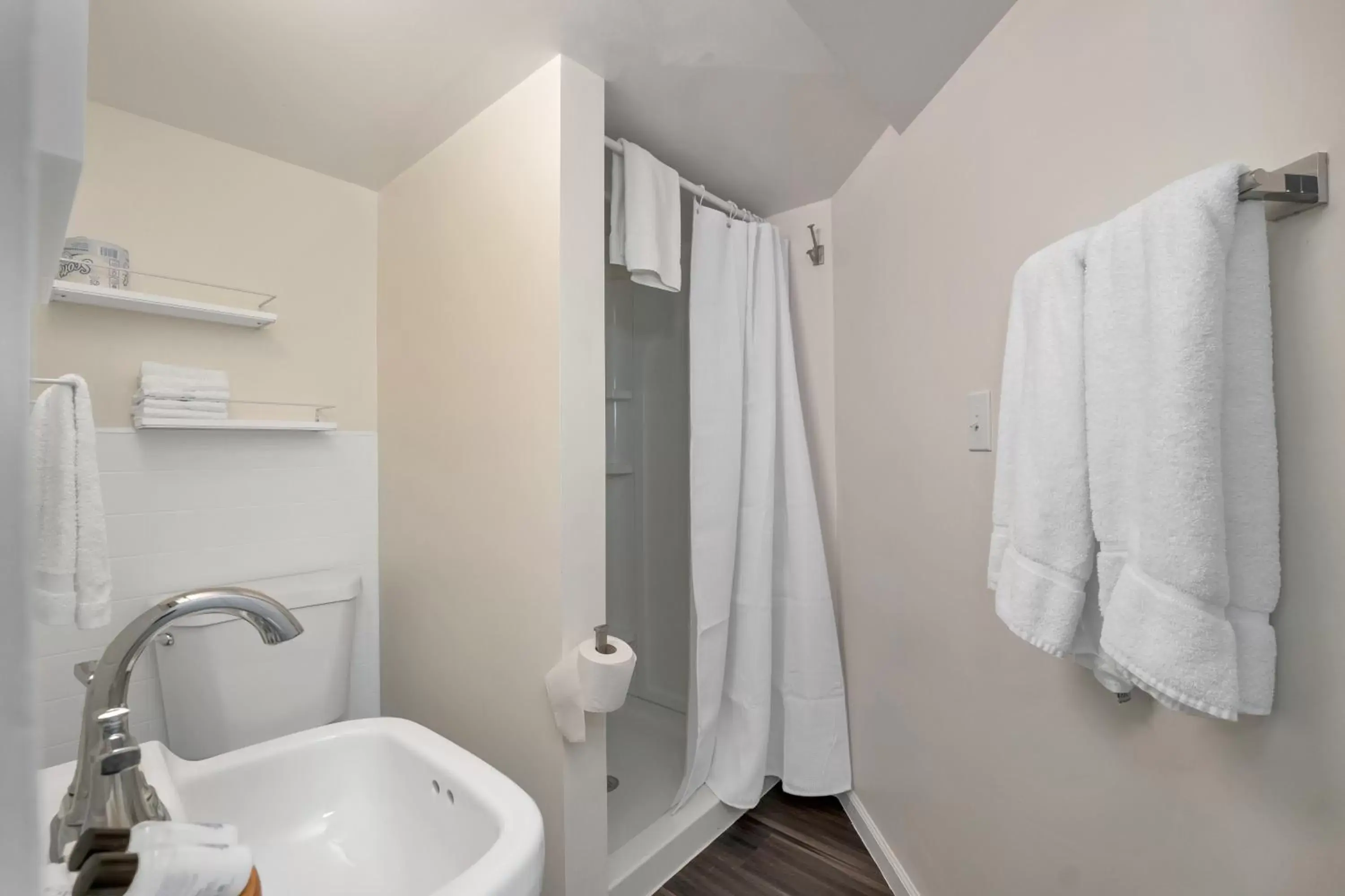 Economy Quadruple Room in The Inn & More Economy Quadruple Room in The Inn & More