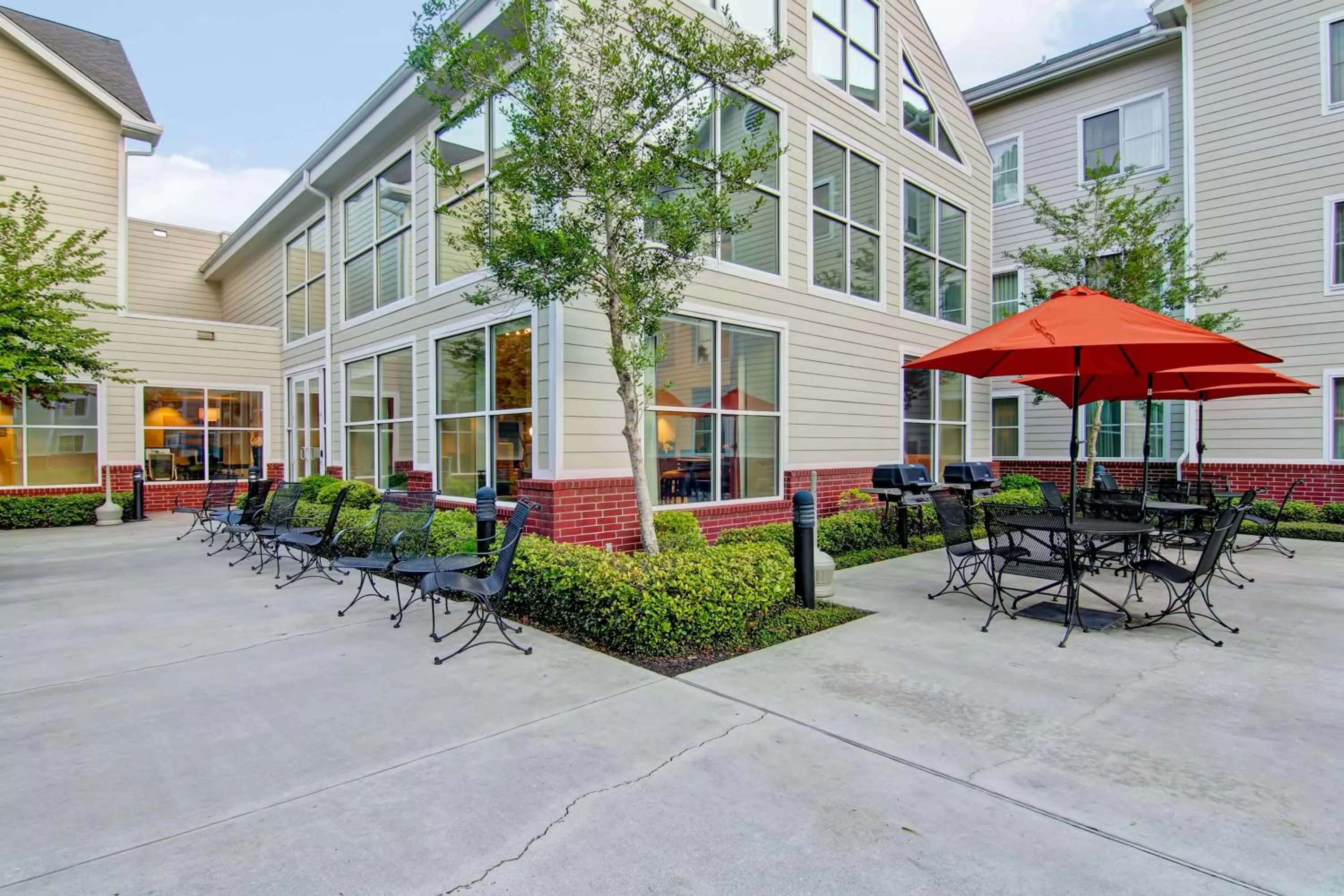 Patio in Homewood Suites Houston Kingwood Parc Airport Area
