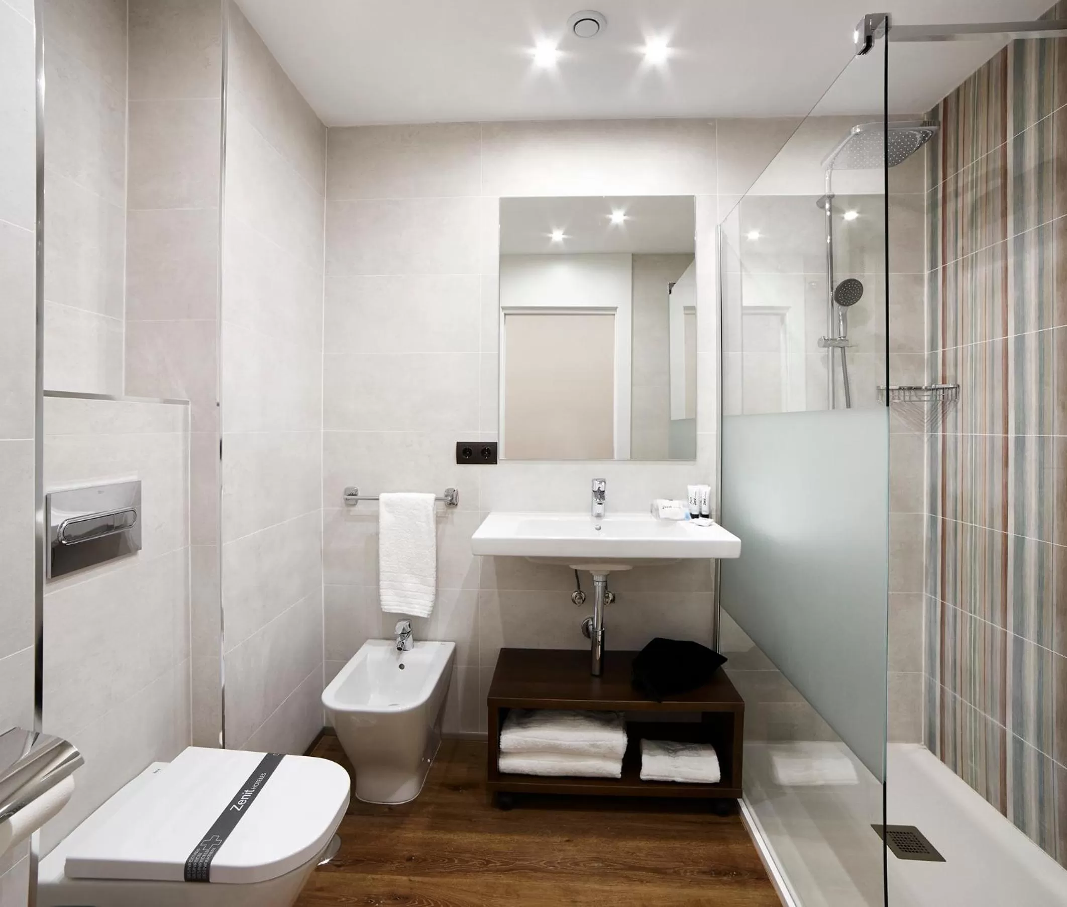 Bathroom in Zenit Dos Infantas