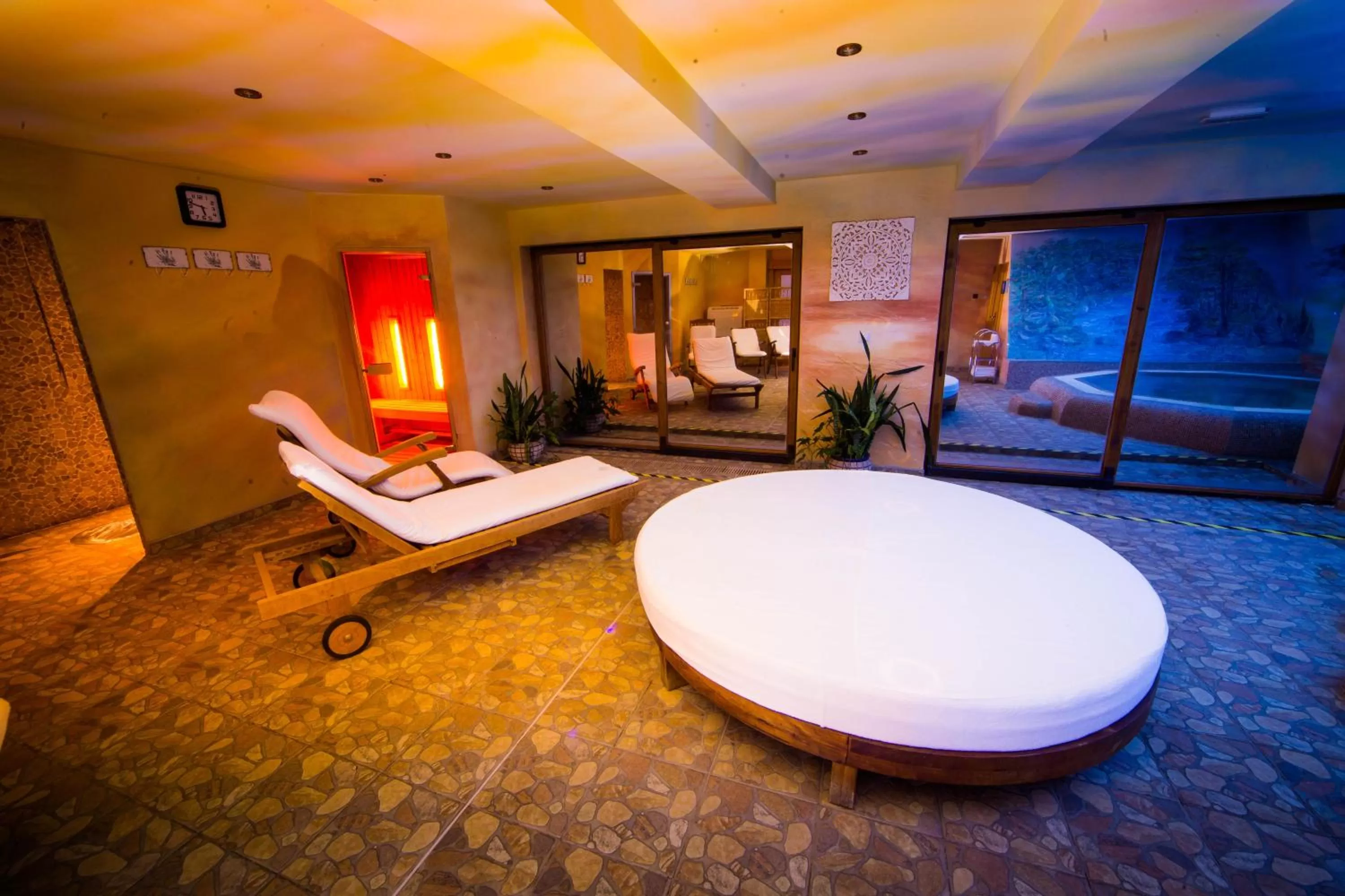 Spa and wellness centre/facilities in Chalets CEDER 1