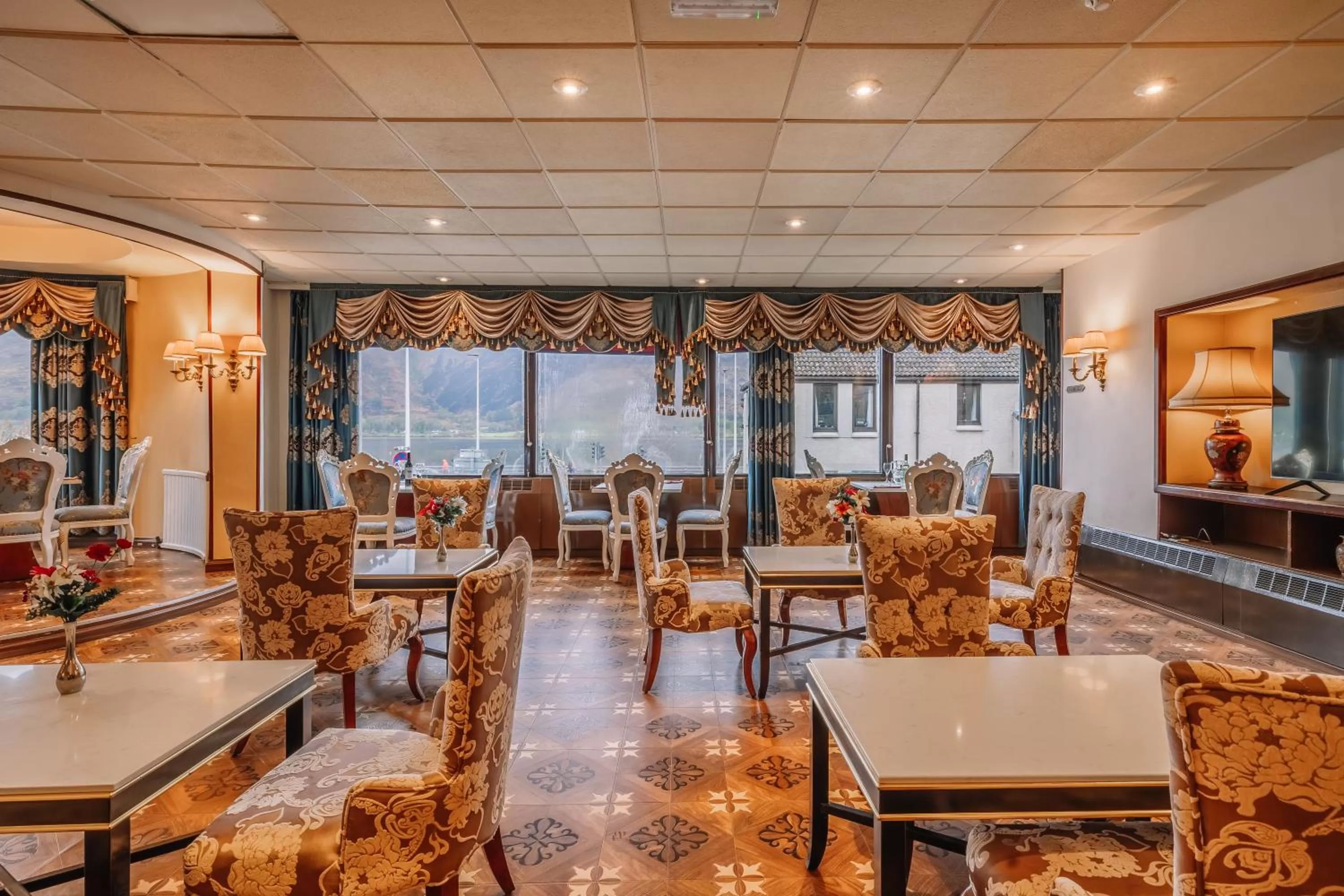 Lounge or bar in Muthu Fort William Hotel