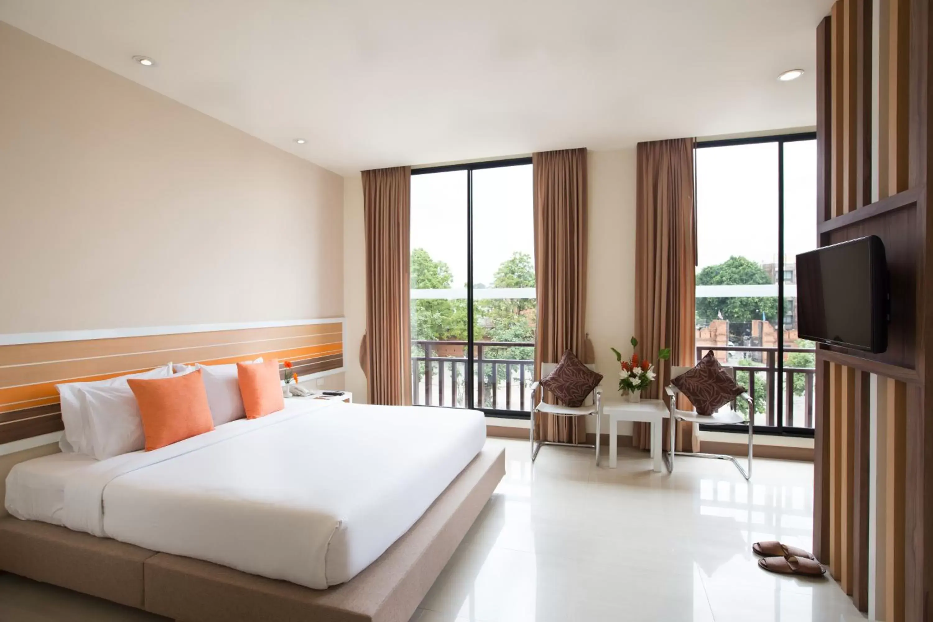 Deluxe Double or Twin Room with Mountain View in Imm Hotel Thaphae Chiang Mai Deluxe Double or Twin Room with Mountain View in Imm Hotel Thaphae Chiang Mai