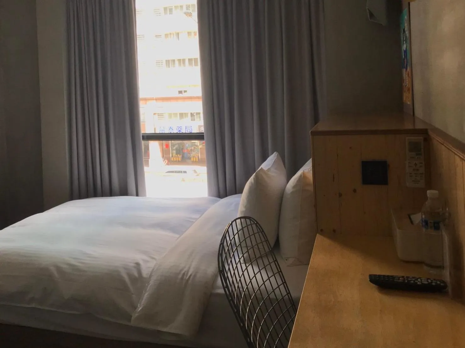Bed in Just Inn Xin Yi 正旅館 信義