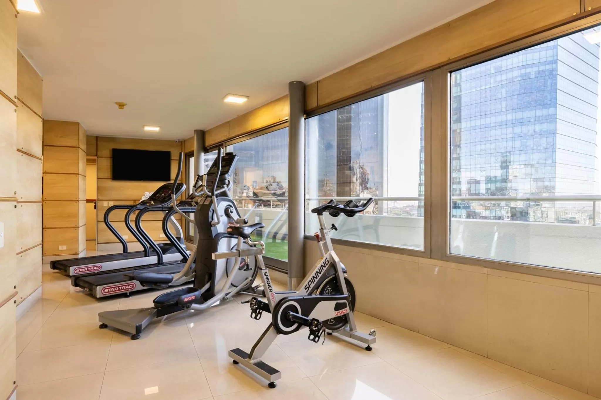 Spa and wellness centre/facilities in Holiday Inn Express Puerto Madero by IHG