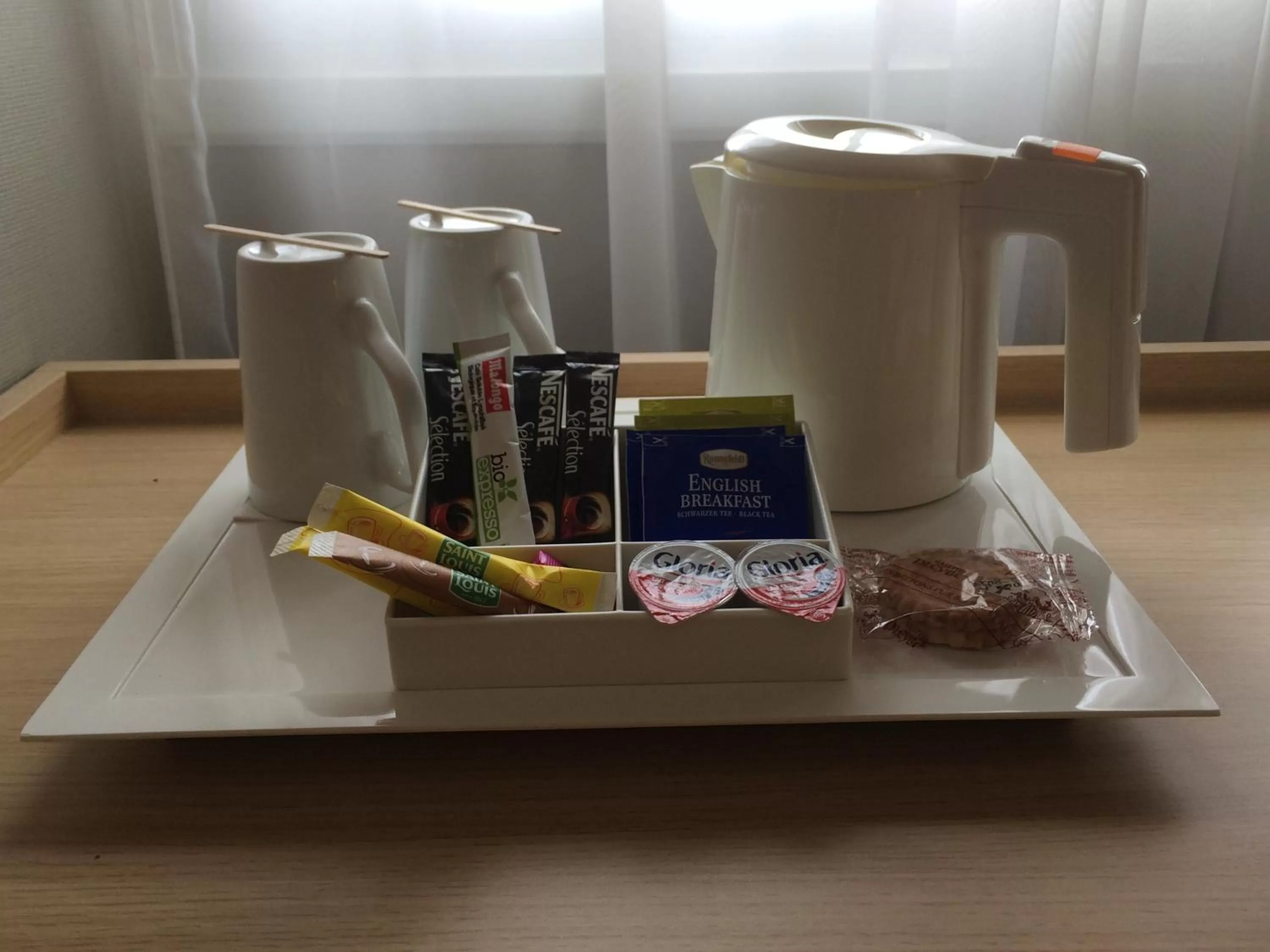 Coffee/tea facilities in Hotel Inn Paris CDG Airport