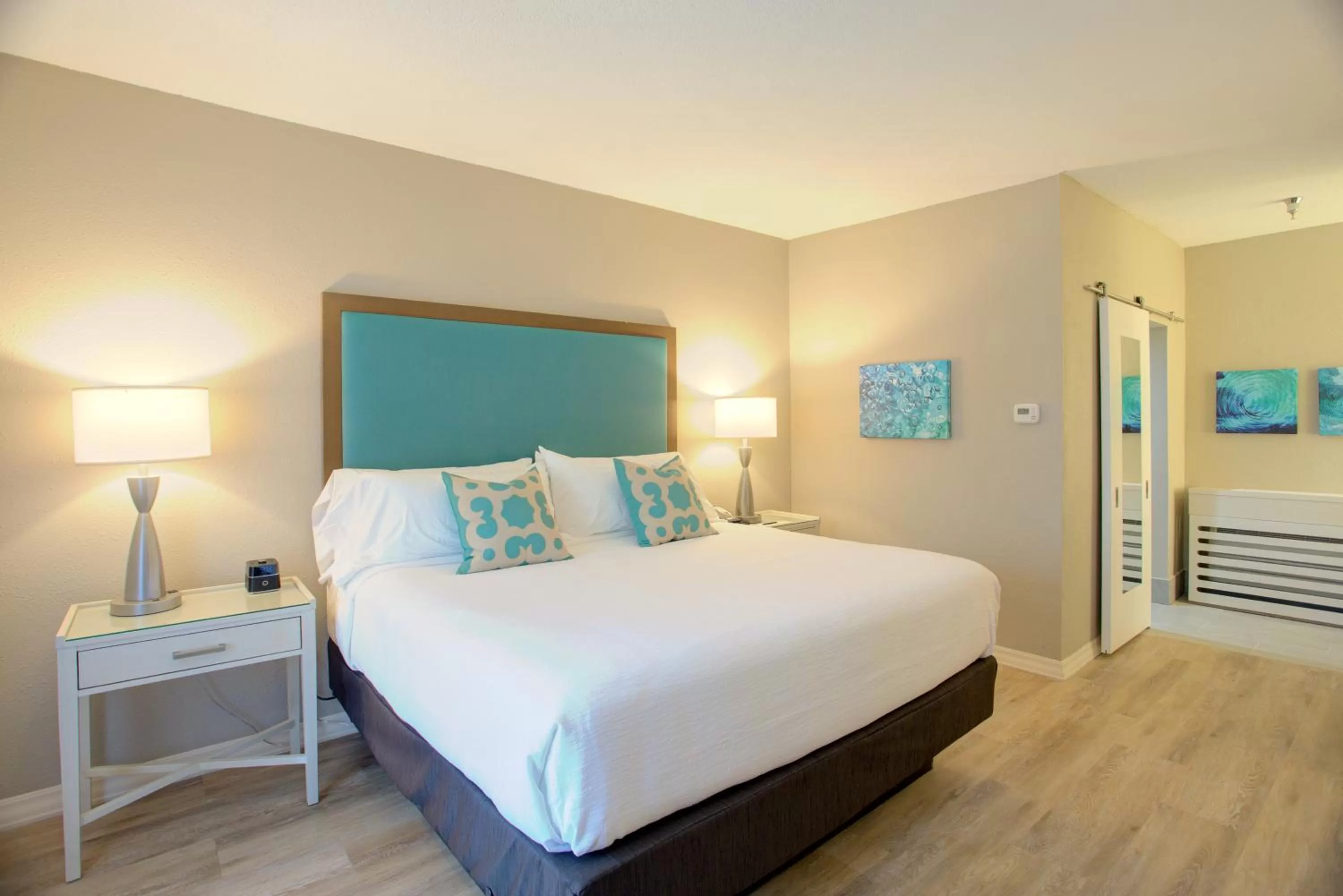 Bed in Beachview Club Hotel