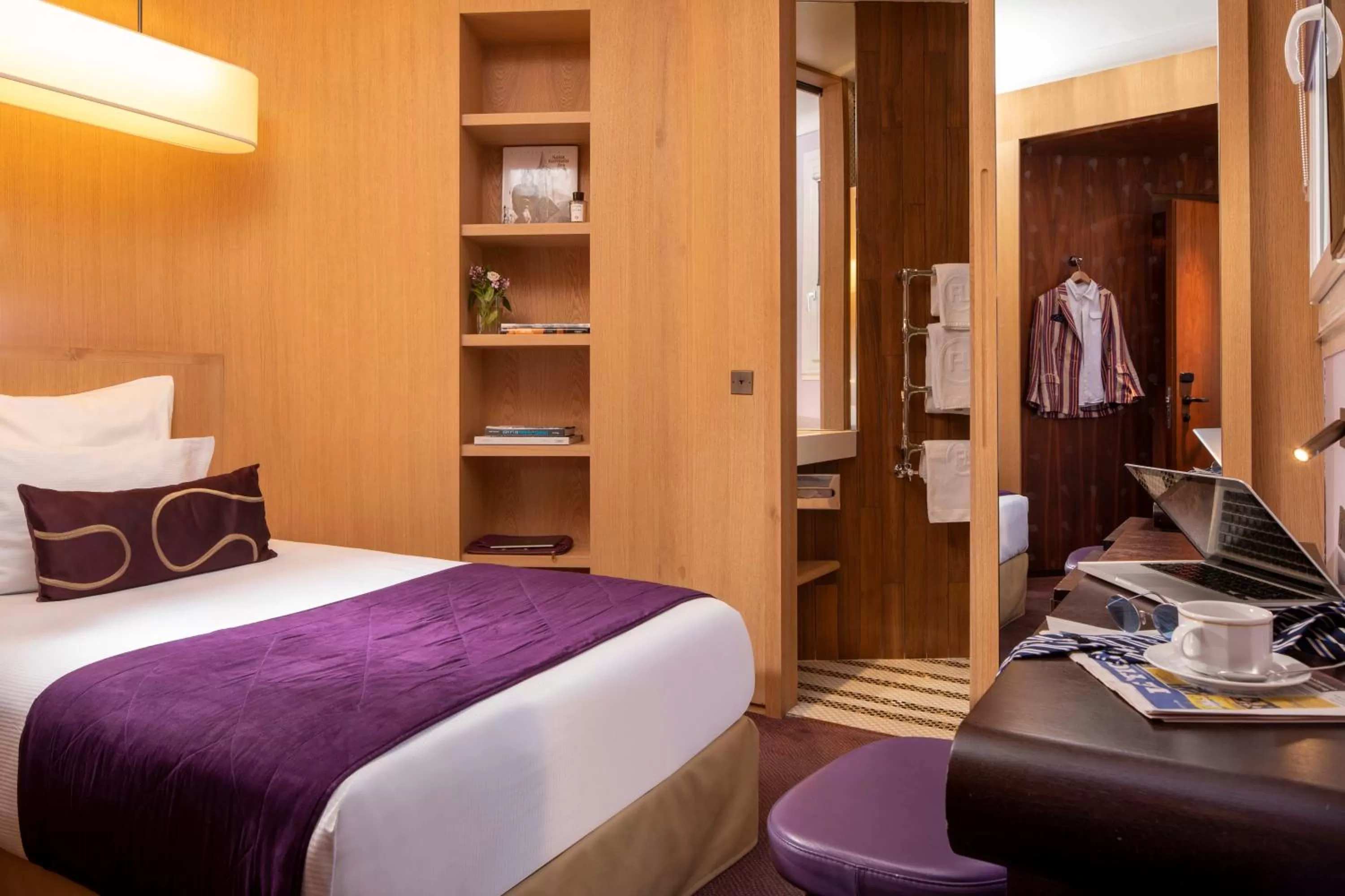 Bed in Hotel Maison FL