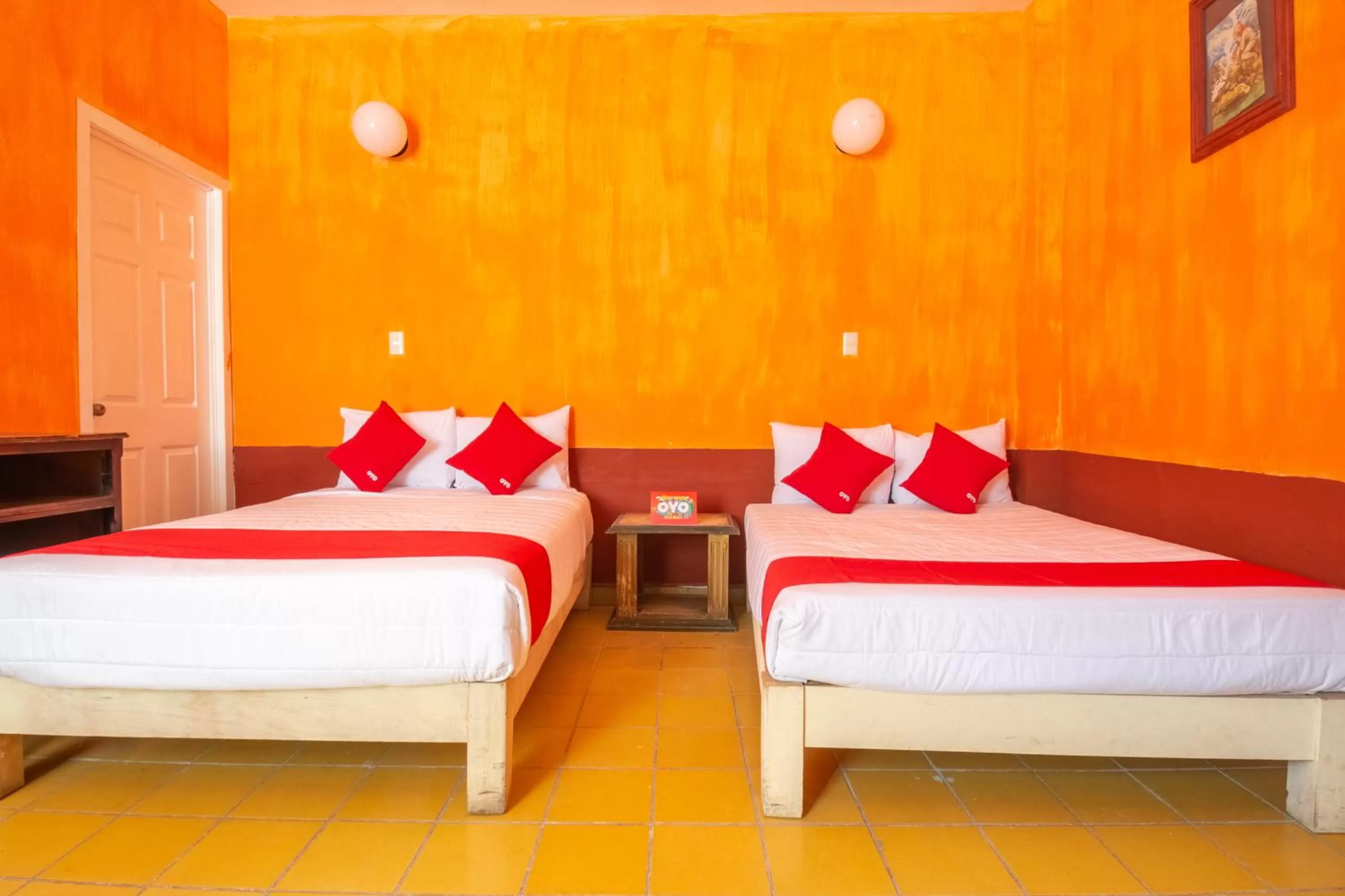 Standard Three beds in OYO Hotel Meson de la Concepcion