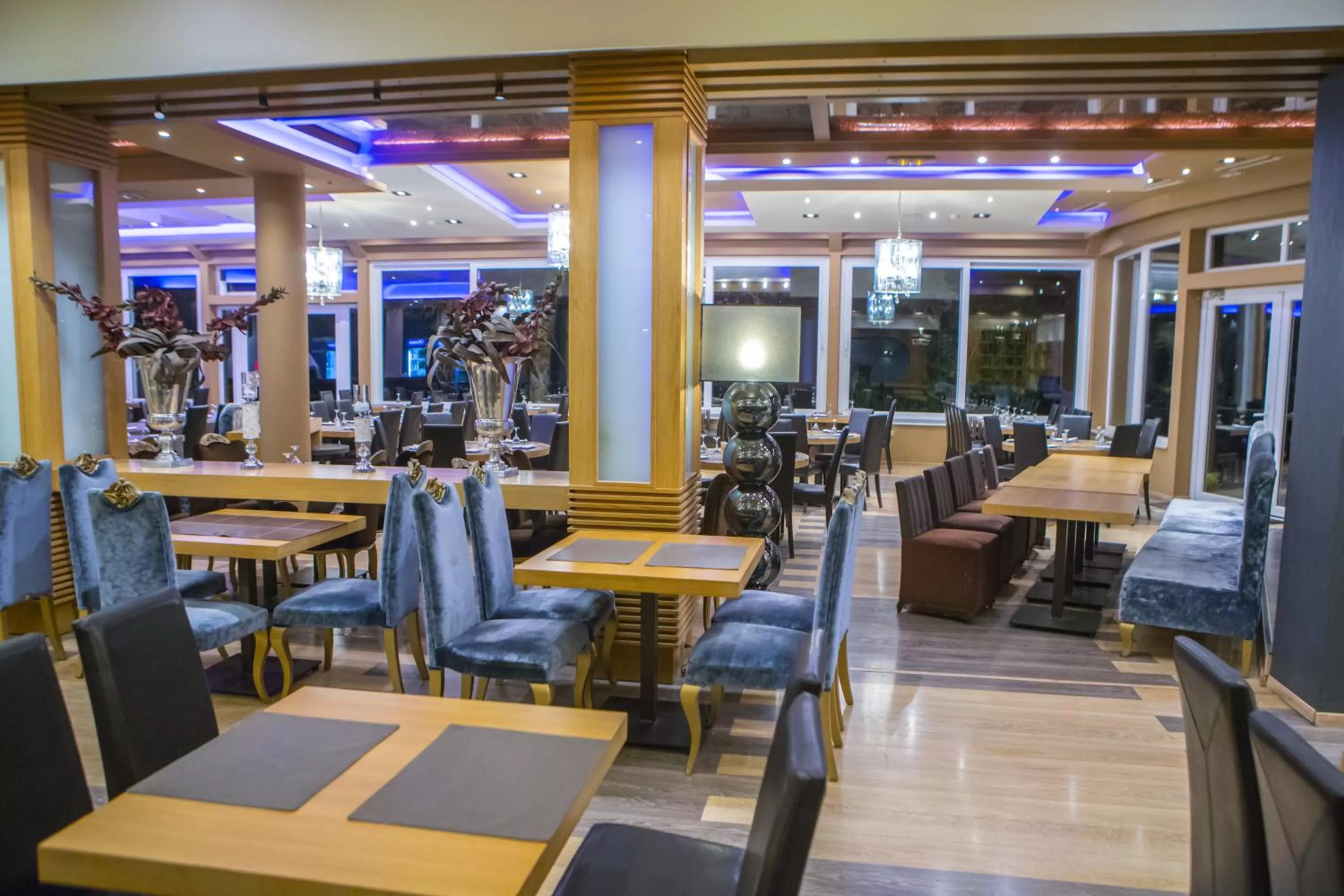 Restaurant/places to eat in Pantelidis Hotel & Spa