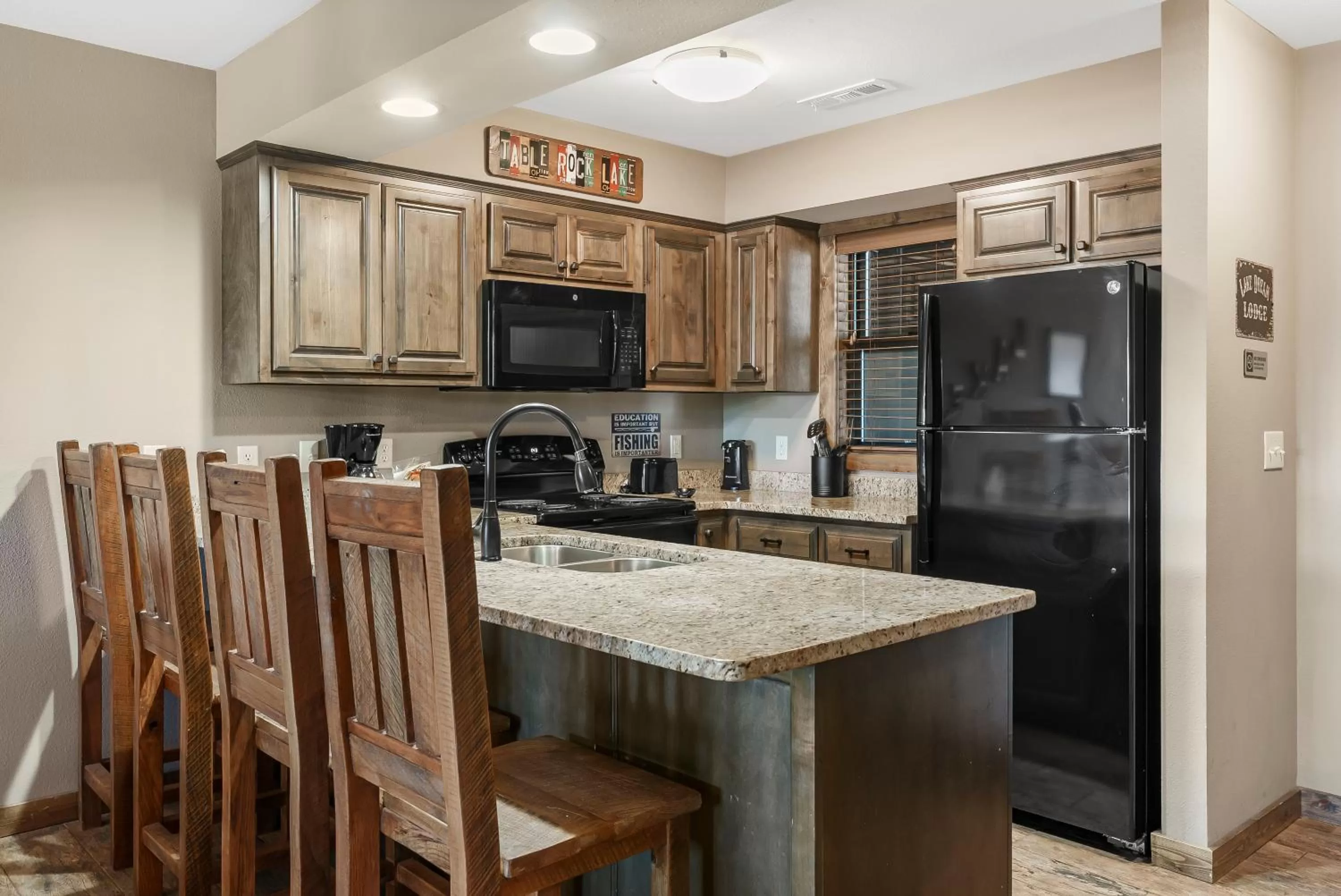 Kitchen or kitchenette in Table Rock Resorts at Indian Point
