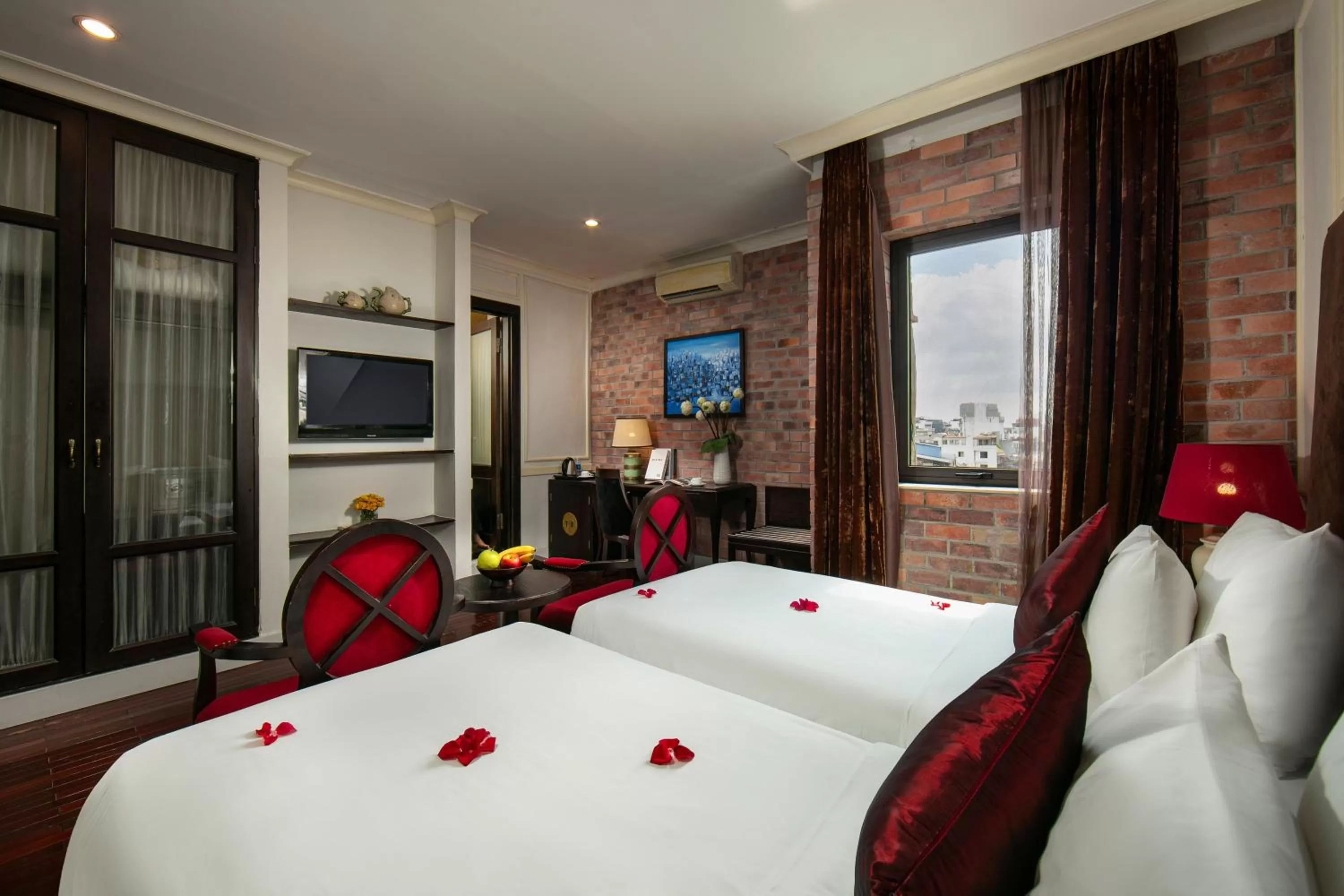 Bed in Hanoi Boutique Hotel & Spa