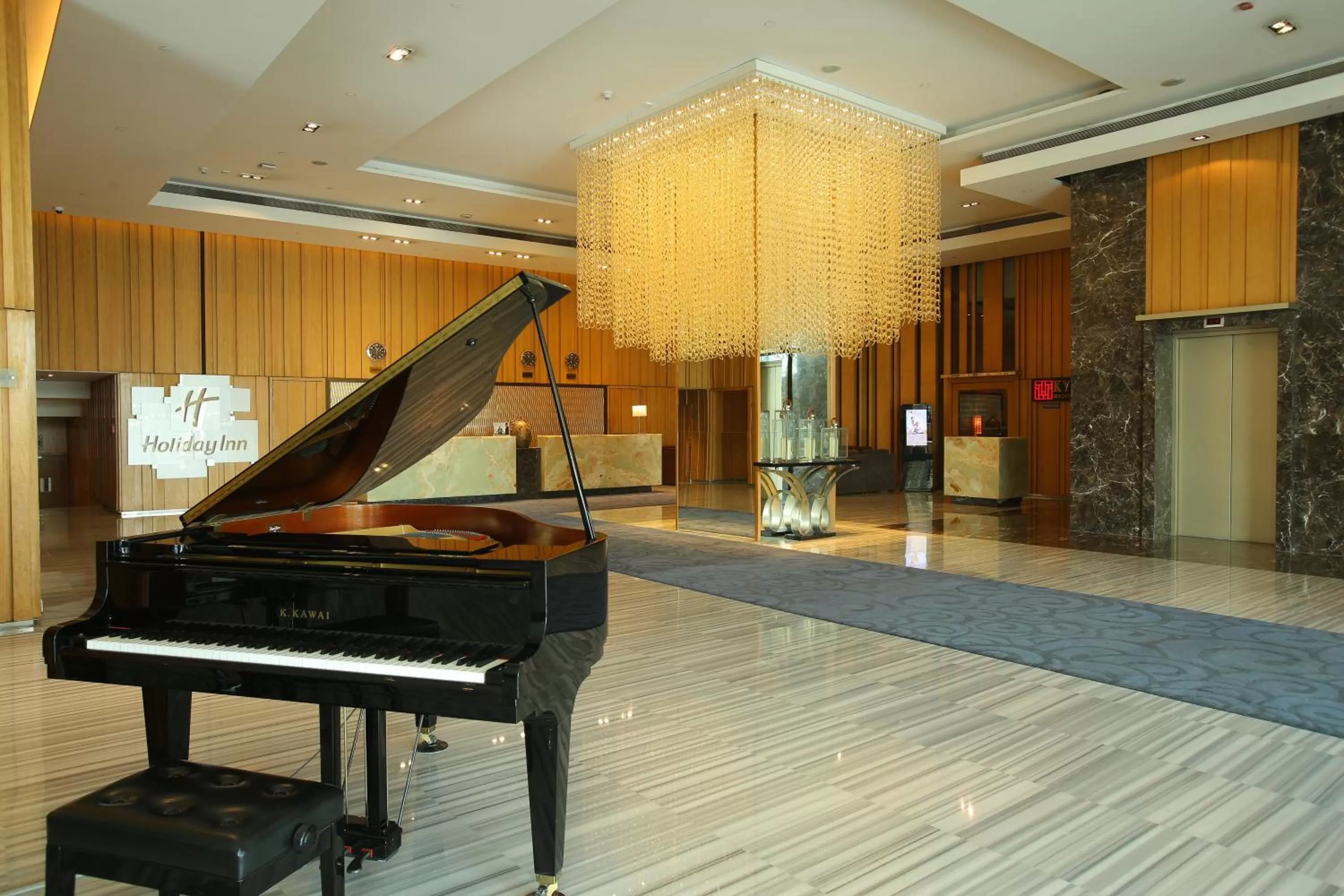 Property building in Holiday Inn New Delhi Mayur Vihar Noida by IHG