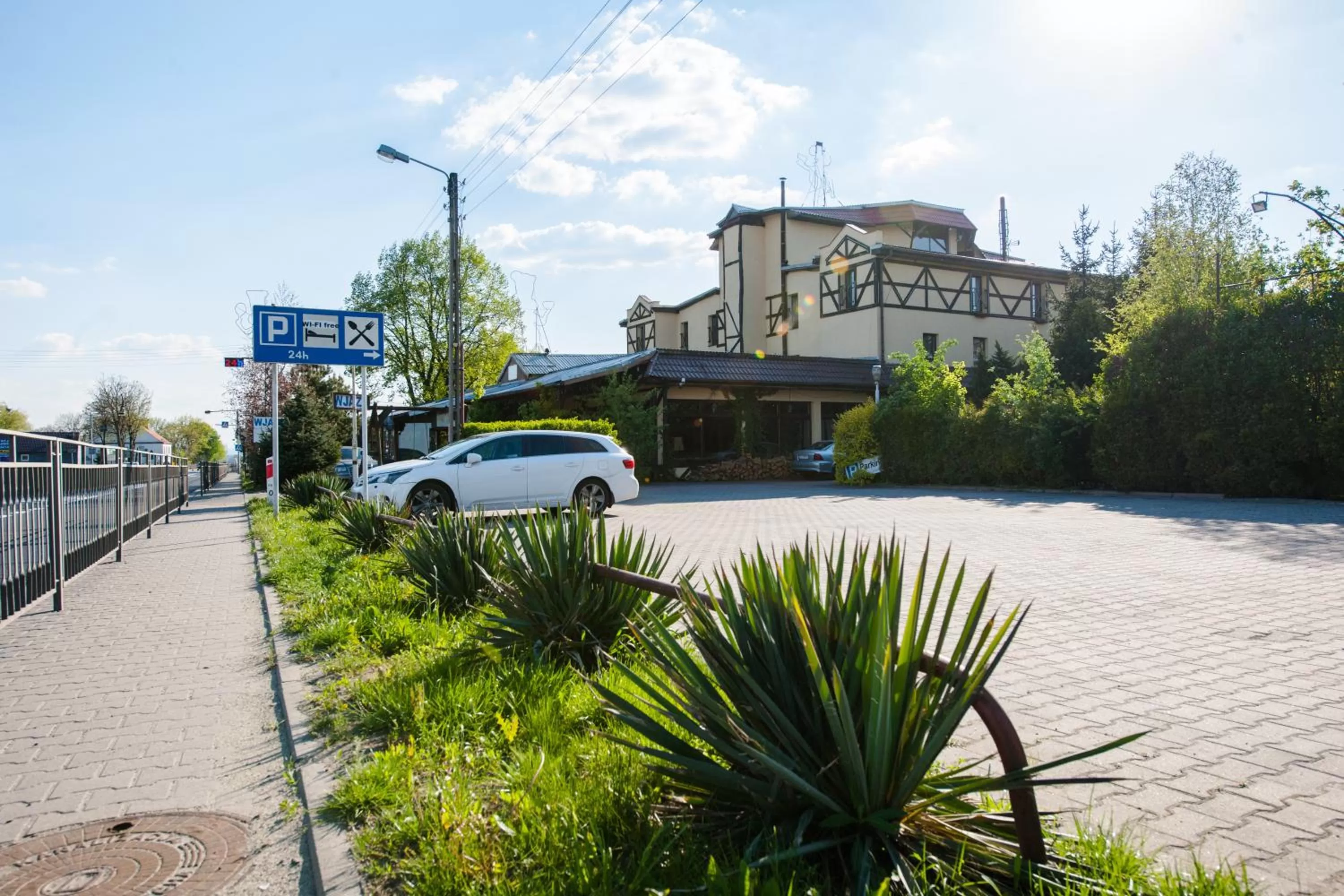 Facade/entrance in Gościniec Pod Furą