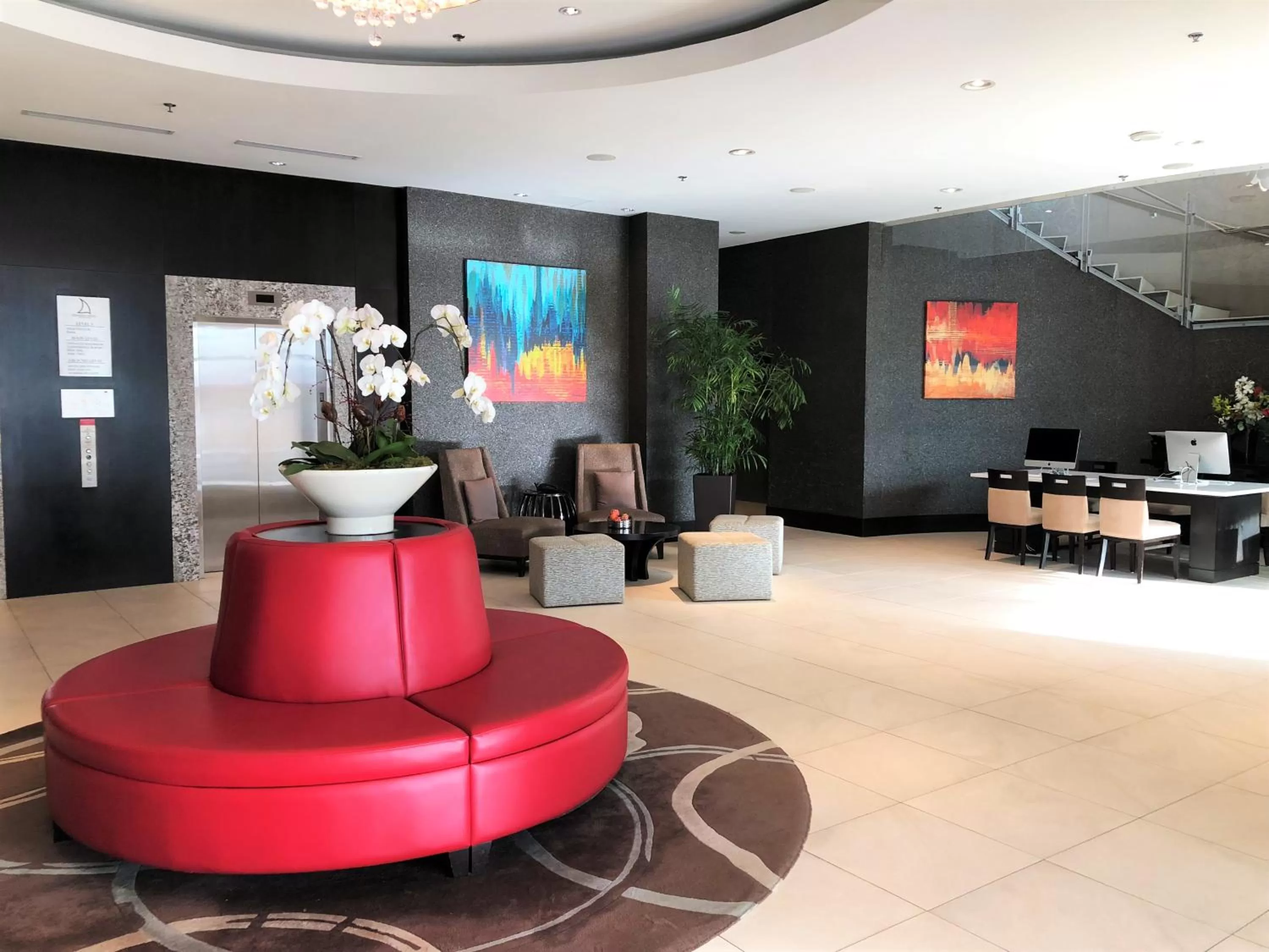 Lobby or reception in Pinnacle Hotel at the Pier