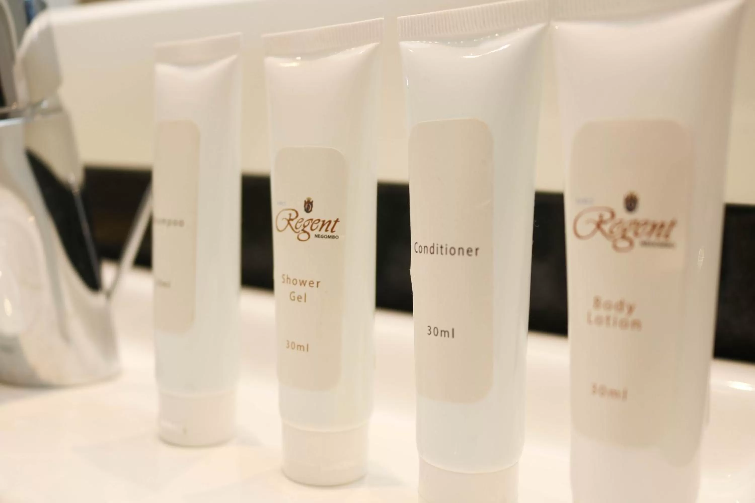 Earl's Regent Negombo "Golden Shore at Your Door - Find Your Dream Stay"